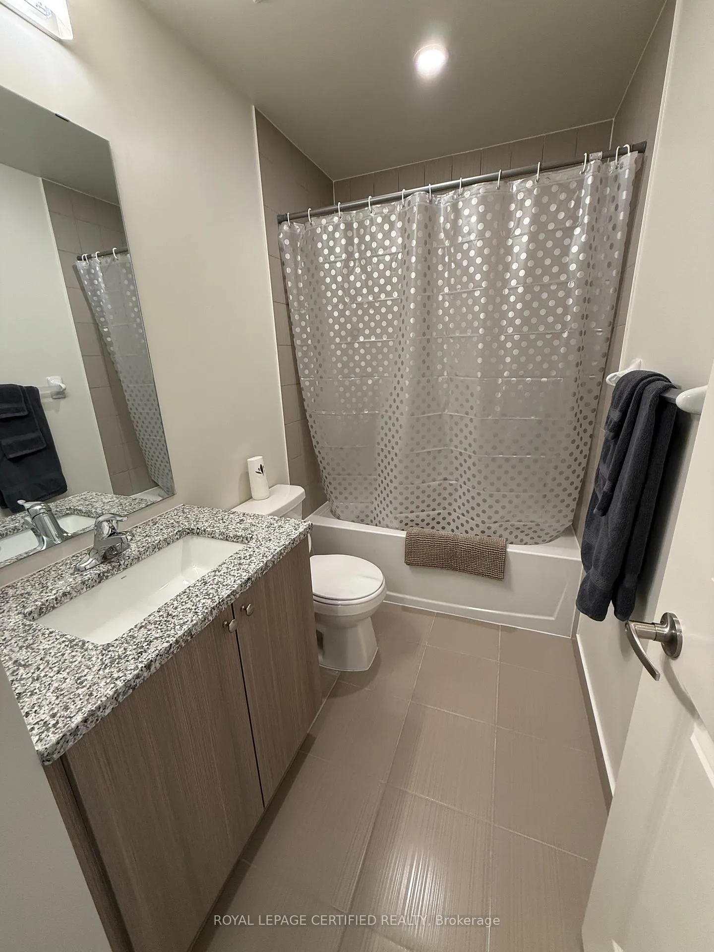 Photo 11 of Unit 3802, 38 Annie Craig Drive, Etobicoke, Mimico — HOMEH
