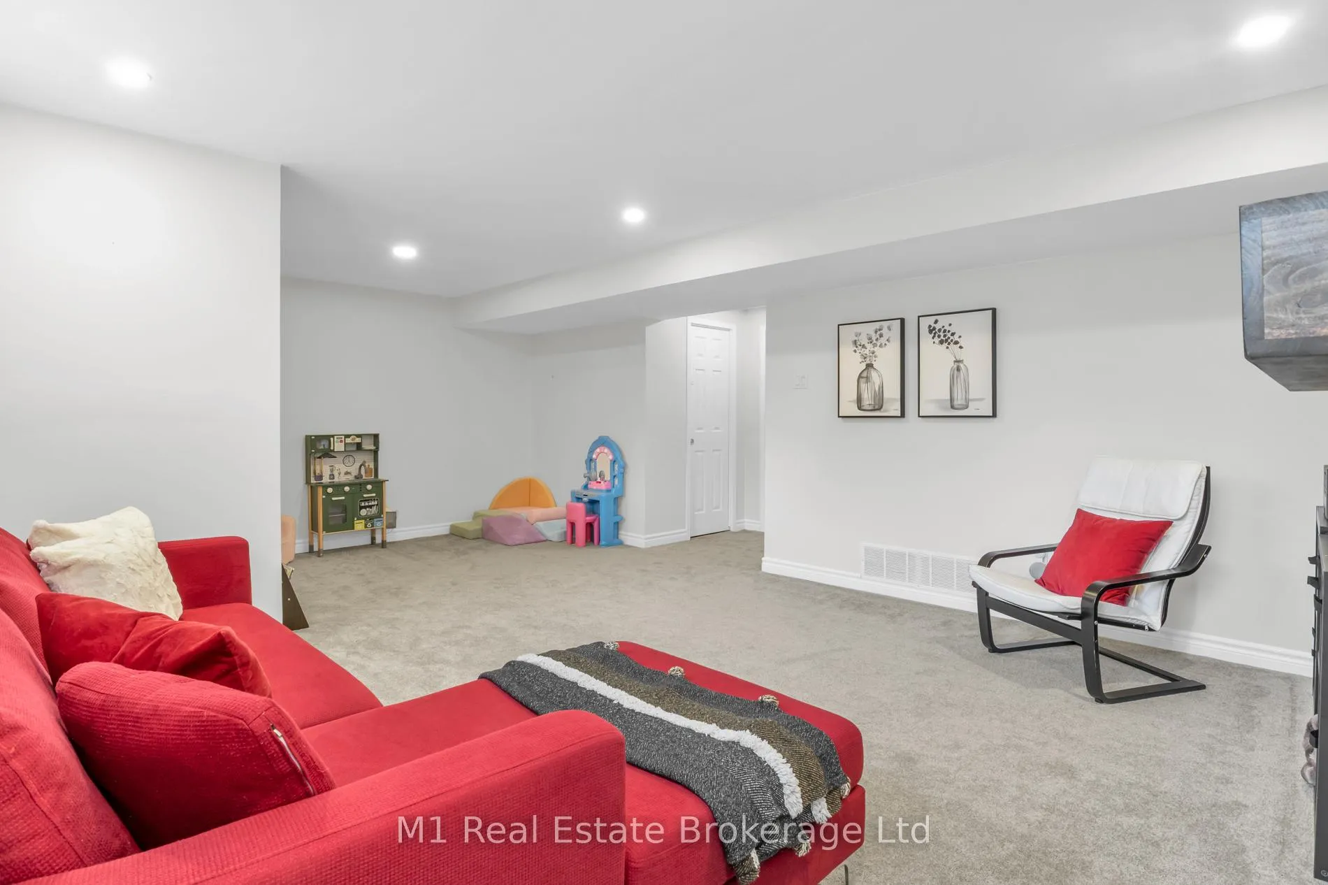 Photo 33 of 90 Cedarvale Avenue, Guelph, Grange Road — HOMEH
