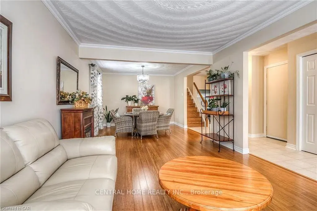 Photo 3 of 100 Biehn Drive, Kitchener, Brigadoon — HOMEH
