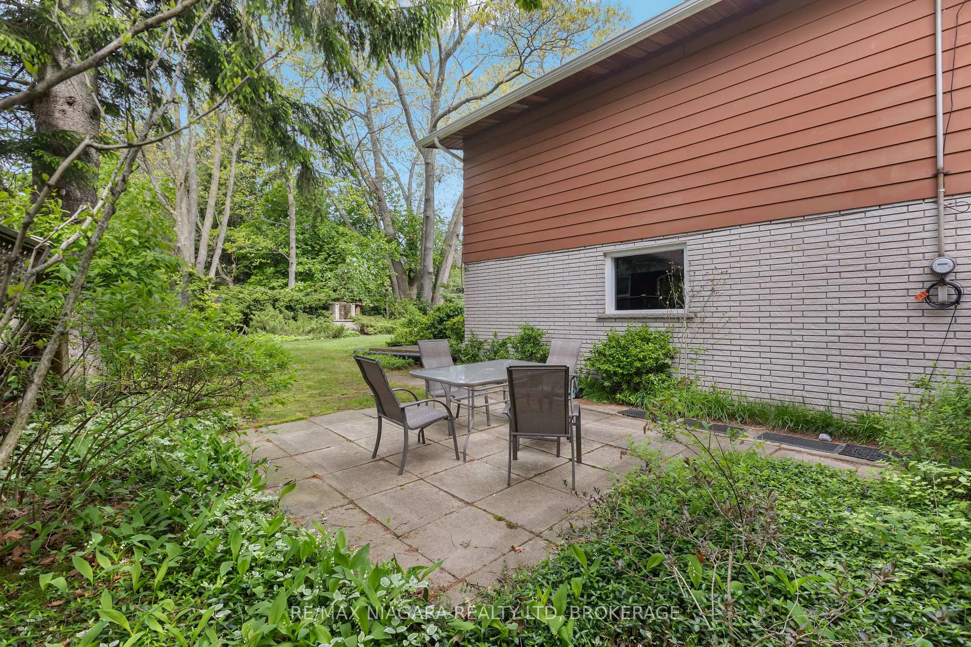 Photo 5 of 1176 Sunset Drive, Pelham, Fenwick — HOMEH