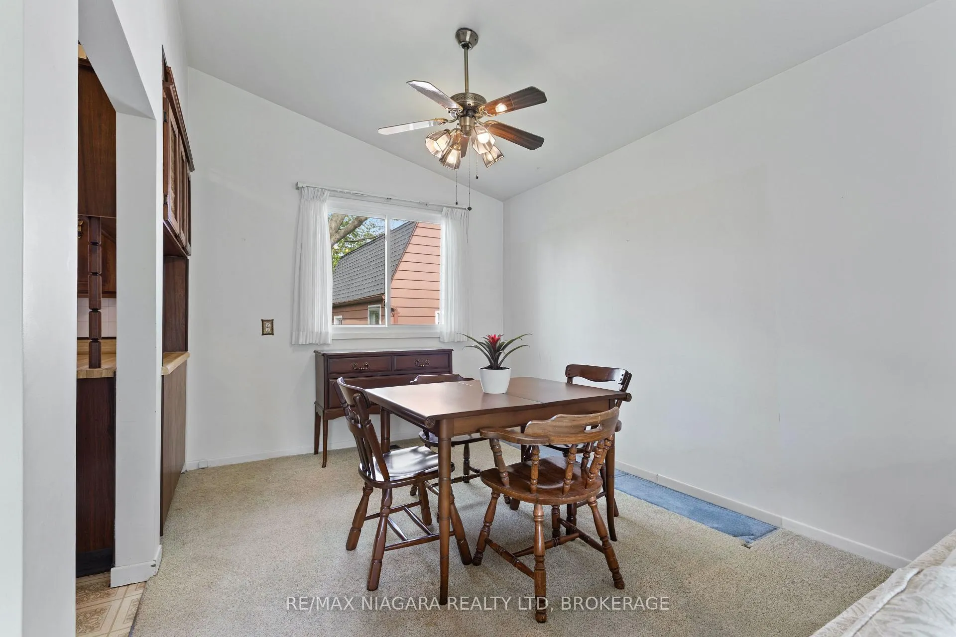 Photo 14 of 1176 Sunset Drive, Pelham, Fenwick — HOMEH