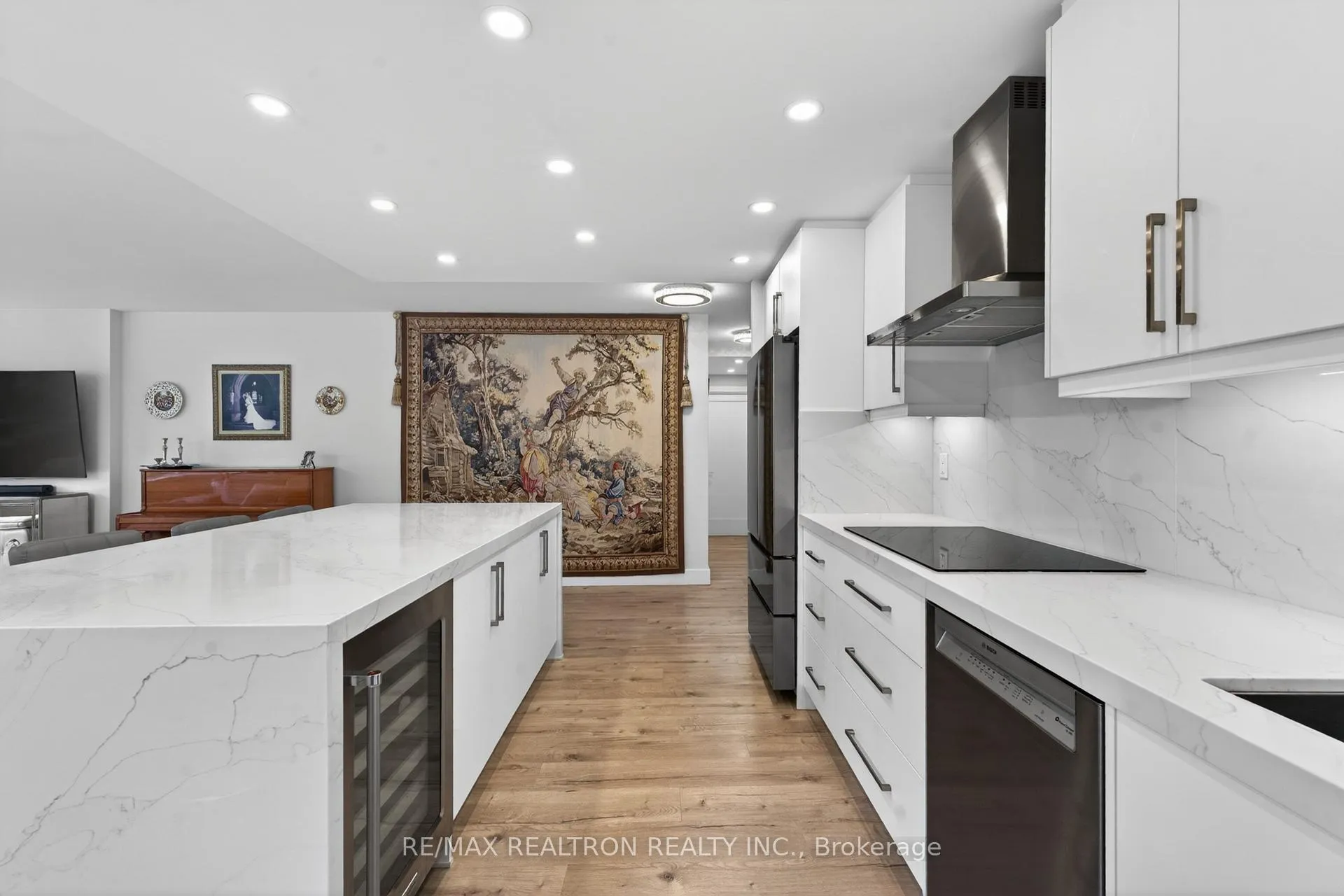 Photo 17 of Unit 203, 110 Promenade Circle, Vaughan, Brownridge — HOMEH