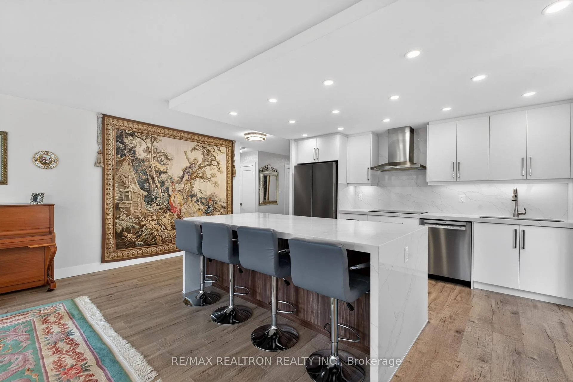 Photo 21 of Unit 203, 110 Promenade Circle, Vaughan, Brownridge — HOMEH