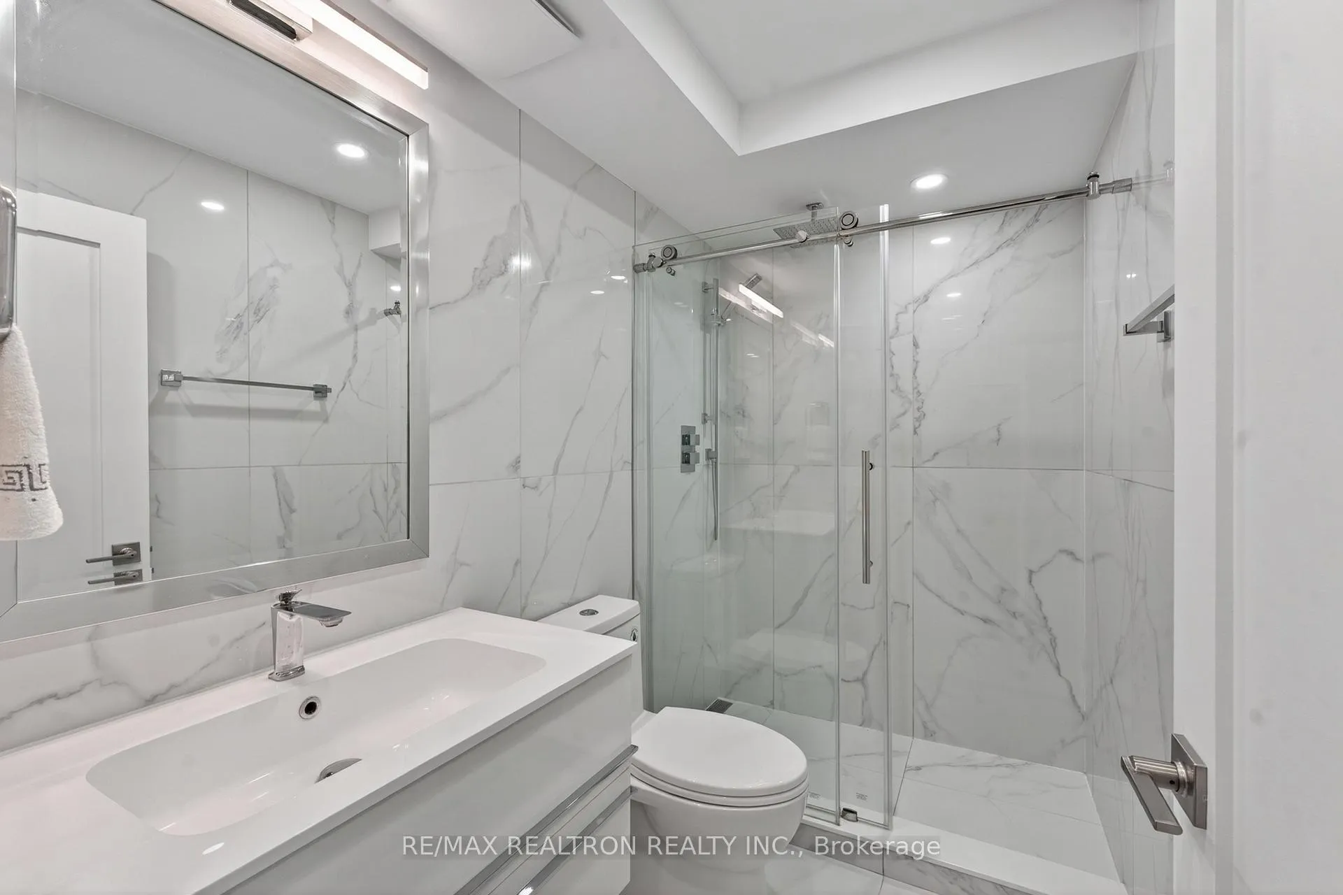 Photo 30 of Unit 203, 110 Promenade Circle, Vaughan, Brownridge — HOMEH