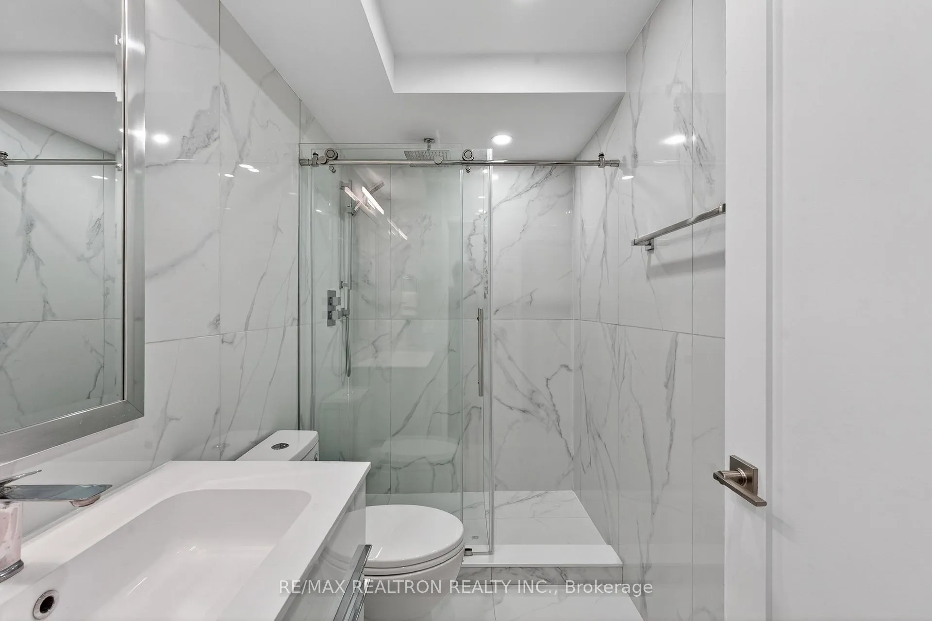 Photo 31 of Unit 203, 110 Promenade Circle, Vaughan, Brownridge — HOMEH