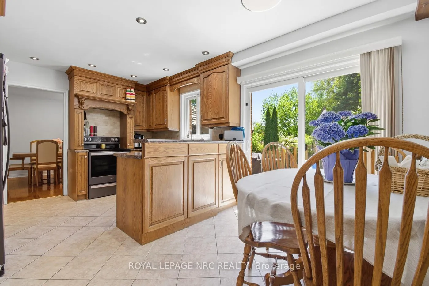 Photo 13 of 6 Nursery Lane, Pelham, Fonthill — HOMEH