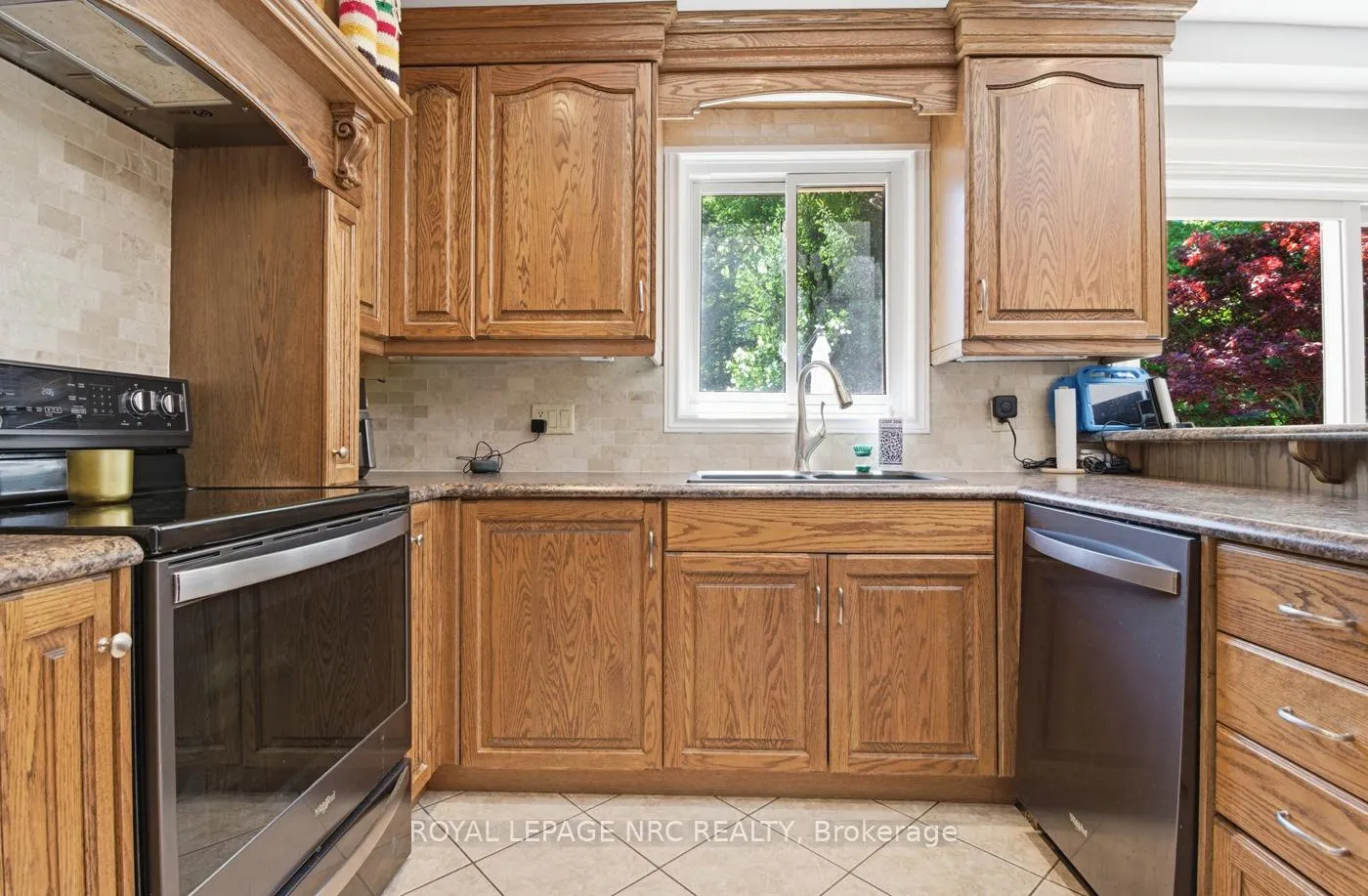 Photo 19 of 6 Nursery Lane, Pelham, Fonthill — HOMEH