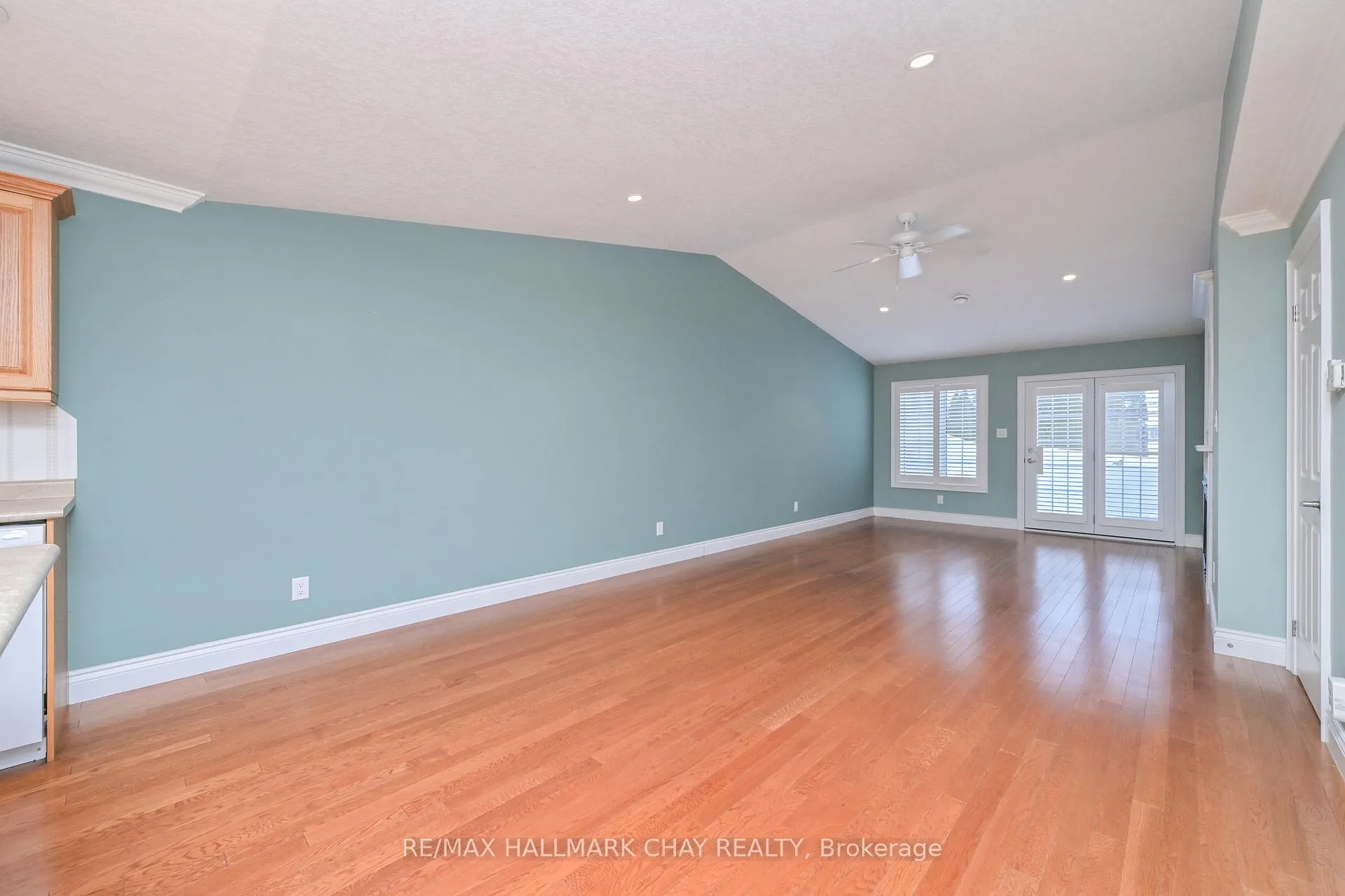 Photo 10 of 140 Meadow Lane, Wasaga Beach — HOMEH