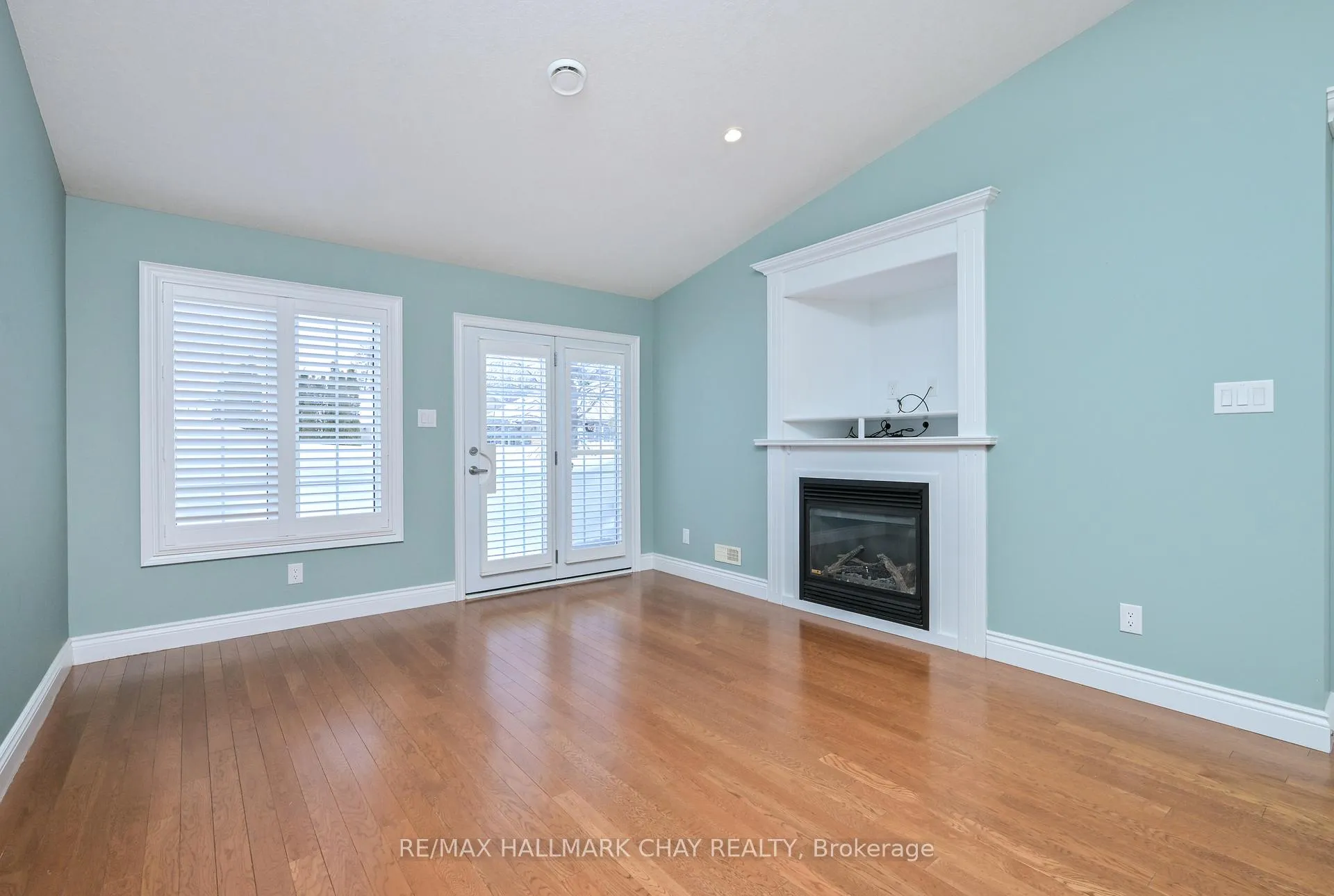 Photo 12 of 140 Meadow Lane, Wasaga Beach — HOMEH