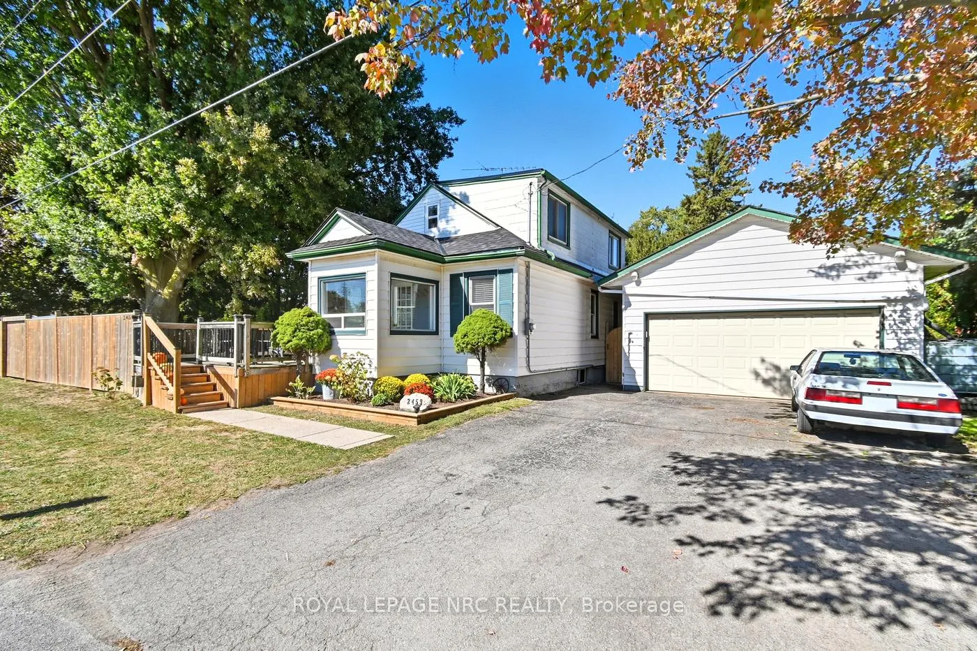 Photo 1 of 2459 Thompson Road, Niagara Falls, Church's Lane — HOMEH
