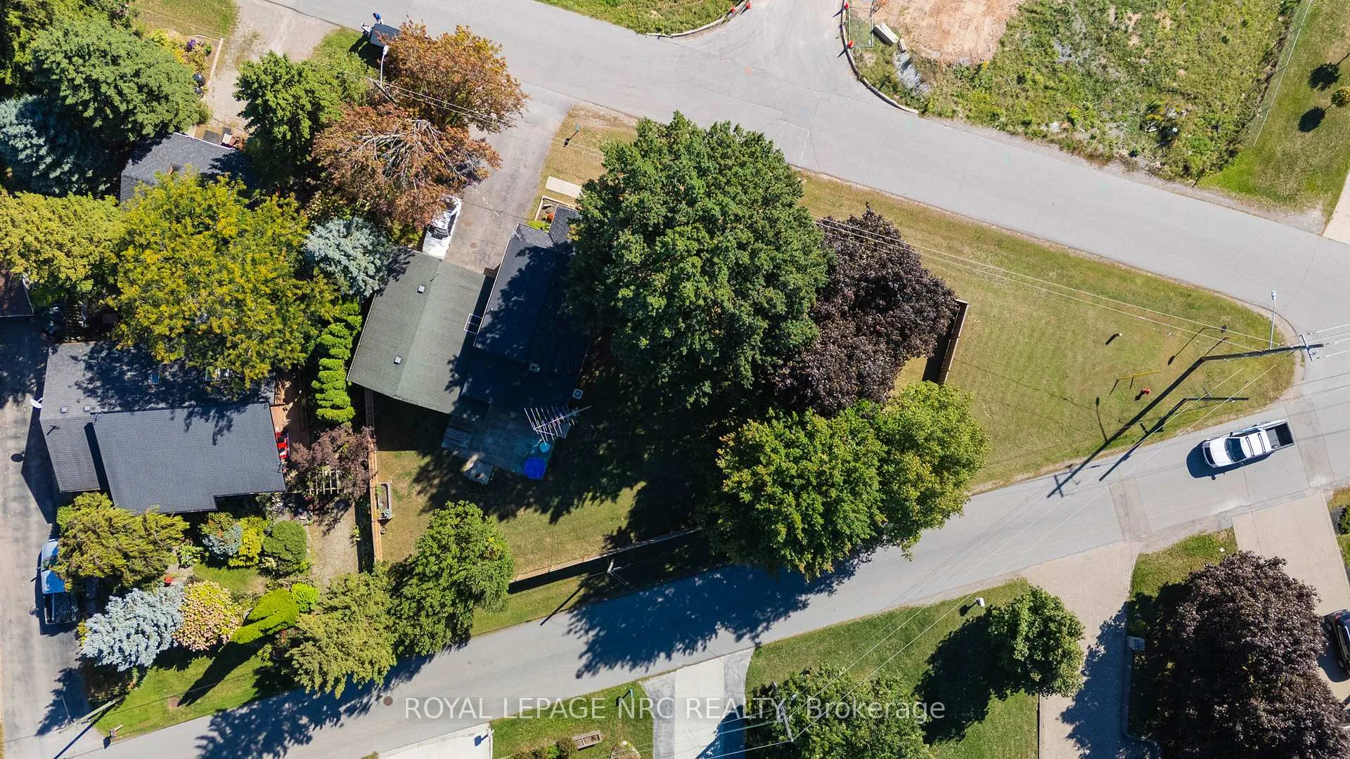 Photo 30 of 2459 Thompson Road, Niagara Falls, Church's Lane — HOMEH