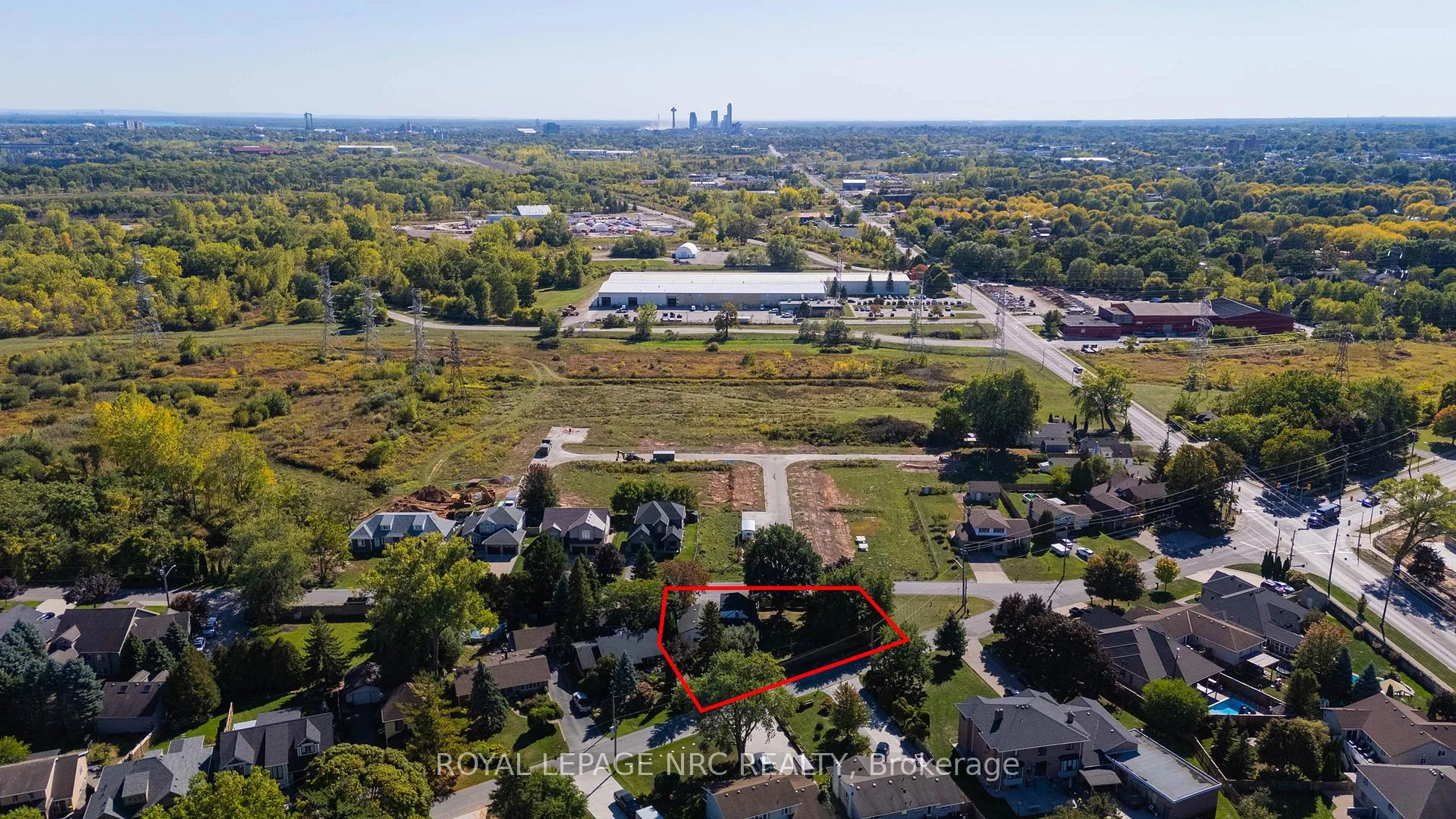 Photo 31 of 2459 Thompson Road, Niagara Falls, Church's Lane — HOMEH
