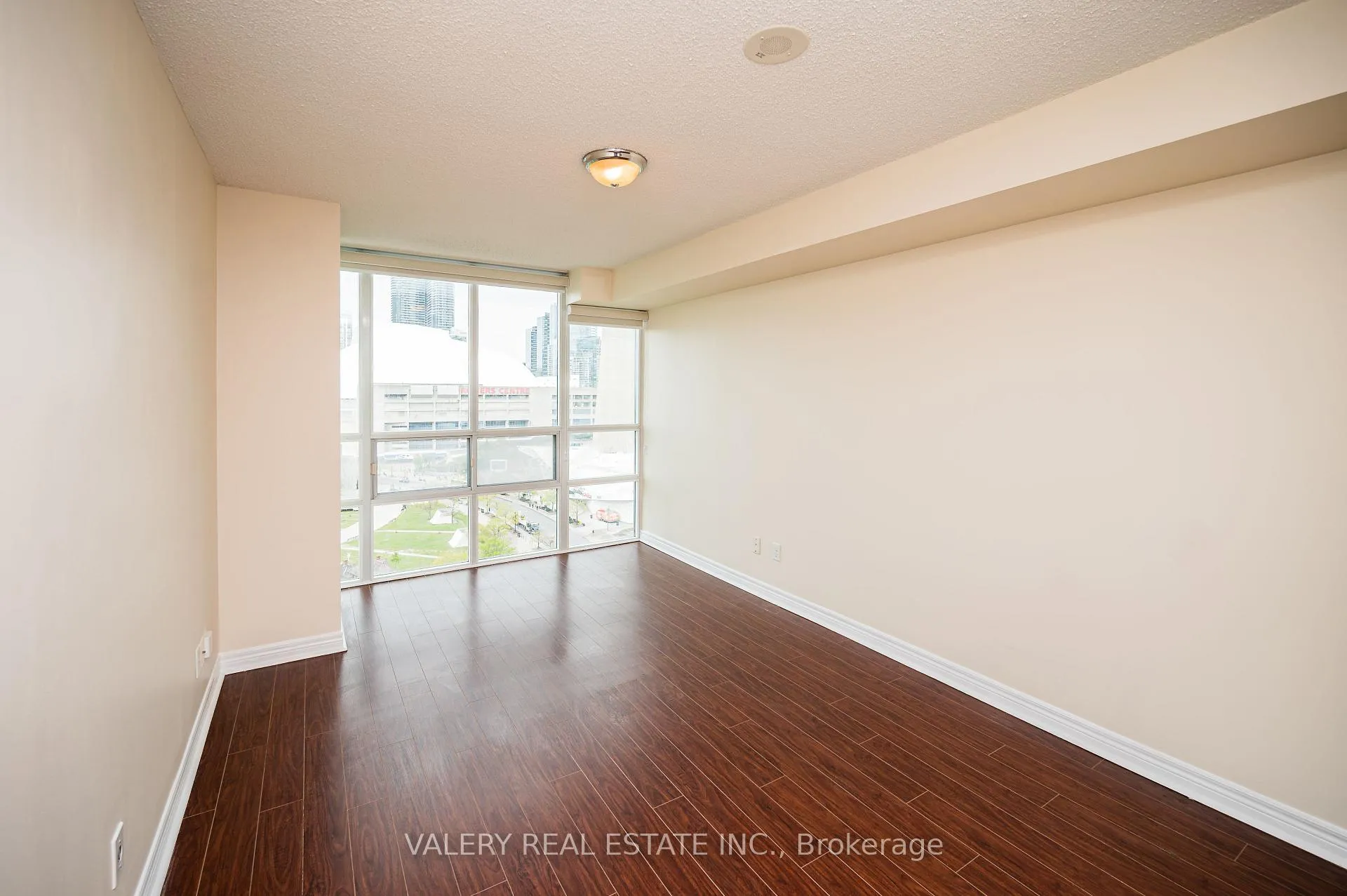 Photo 10 of Unit 1810, 51 Lower Simcoe Street, Toronto, Waterfront Communities — HOMEH