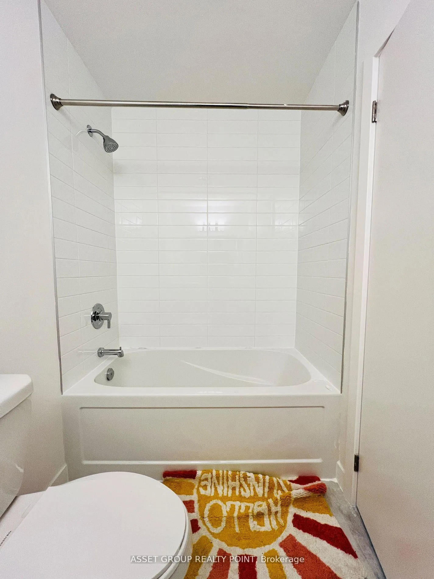 Photo 4 of Unit 508, 55 Clarington Boulevard, Clarington, Bowmanville — HOMEH