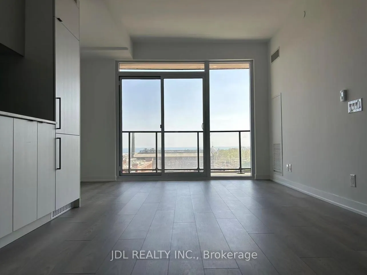 Photo 3 of Unit 813 Unit A, 285 Dufferin St Street, Toronto, South Parkdale — HOMEH