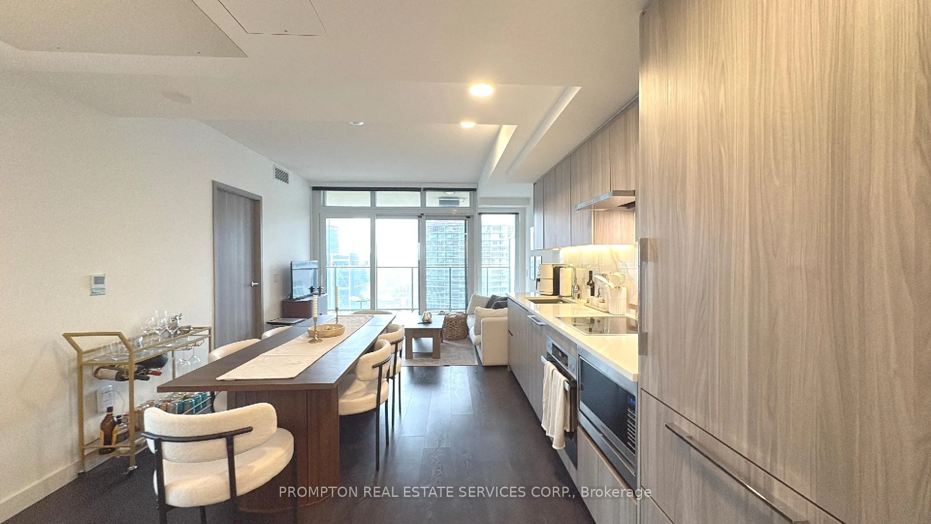 Photo 5 of Unit 3103, 3 Concord Cityplace Way, Toronto, Waterfront Communities — HOMEH