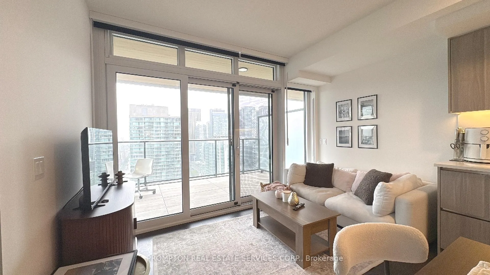 Photo 8 of Unit 3103, 3 Concord Cityplace Way, Toronto, Waterfront Communities — HOMEH