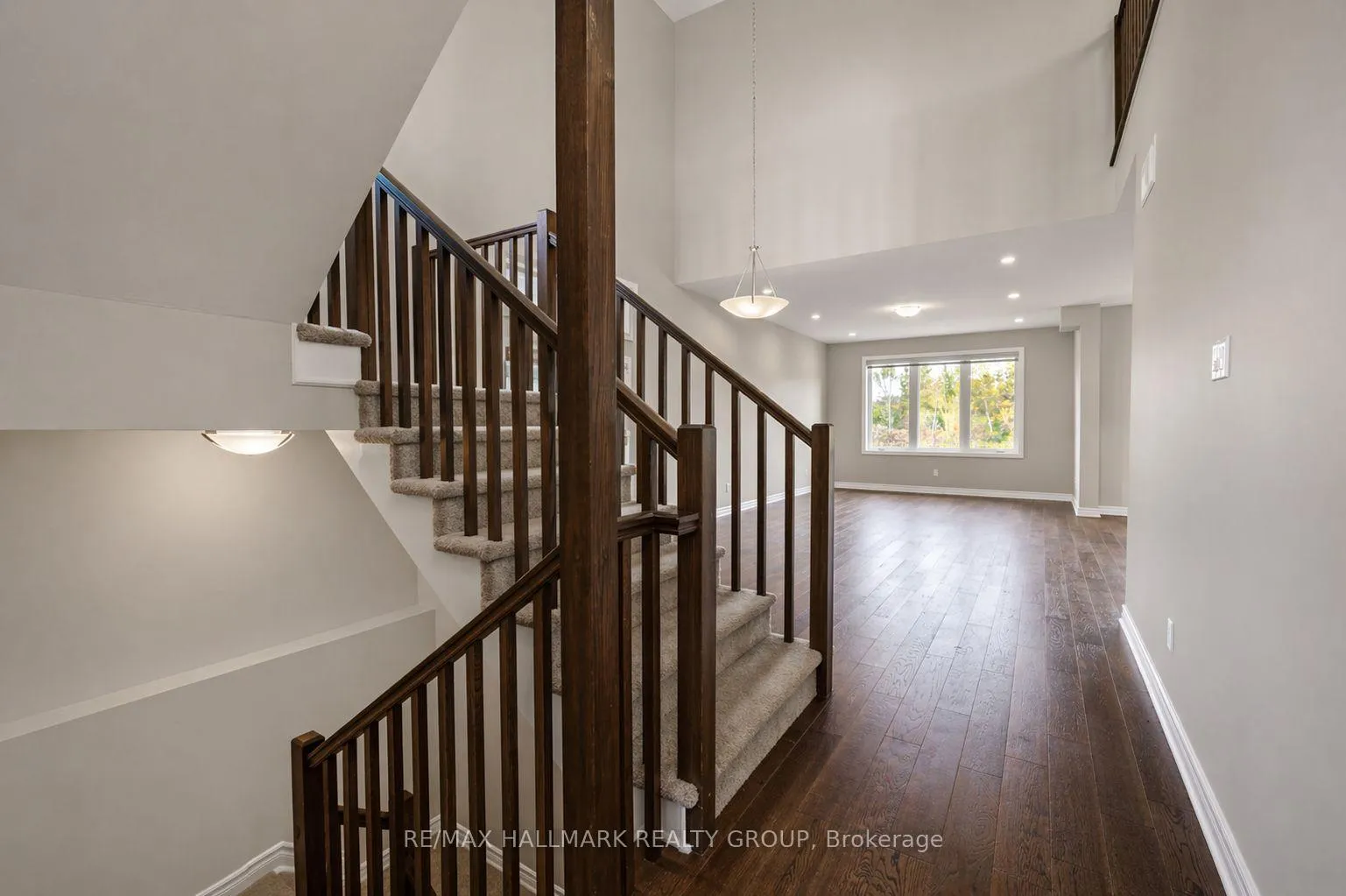 Photo 3 of 113 Seabert Drive, Arnprior — HOMEH