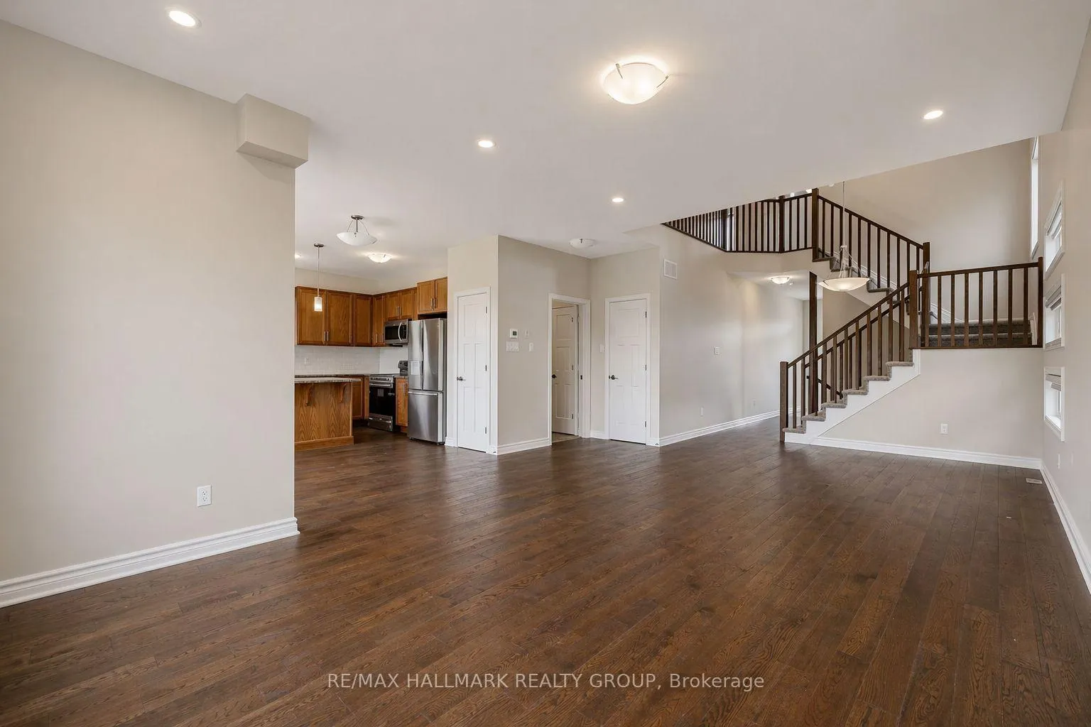 Photo 5 of 113 Seabert Drive, Arnprior — HOMEH