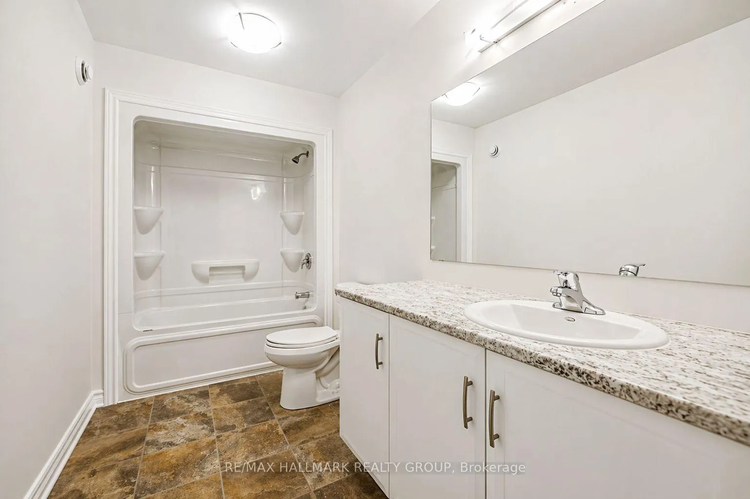 Photo 16 of 113 Seabert Drive, Arnprior — HOMEH