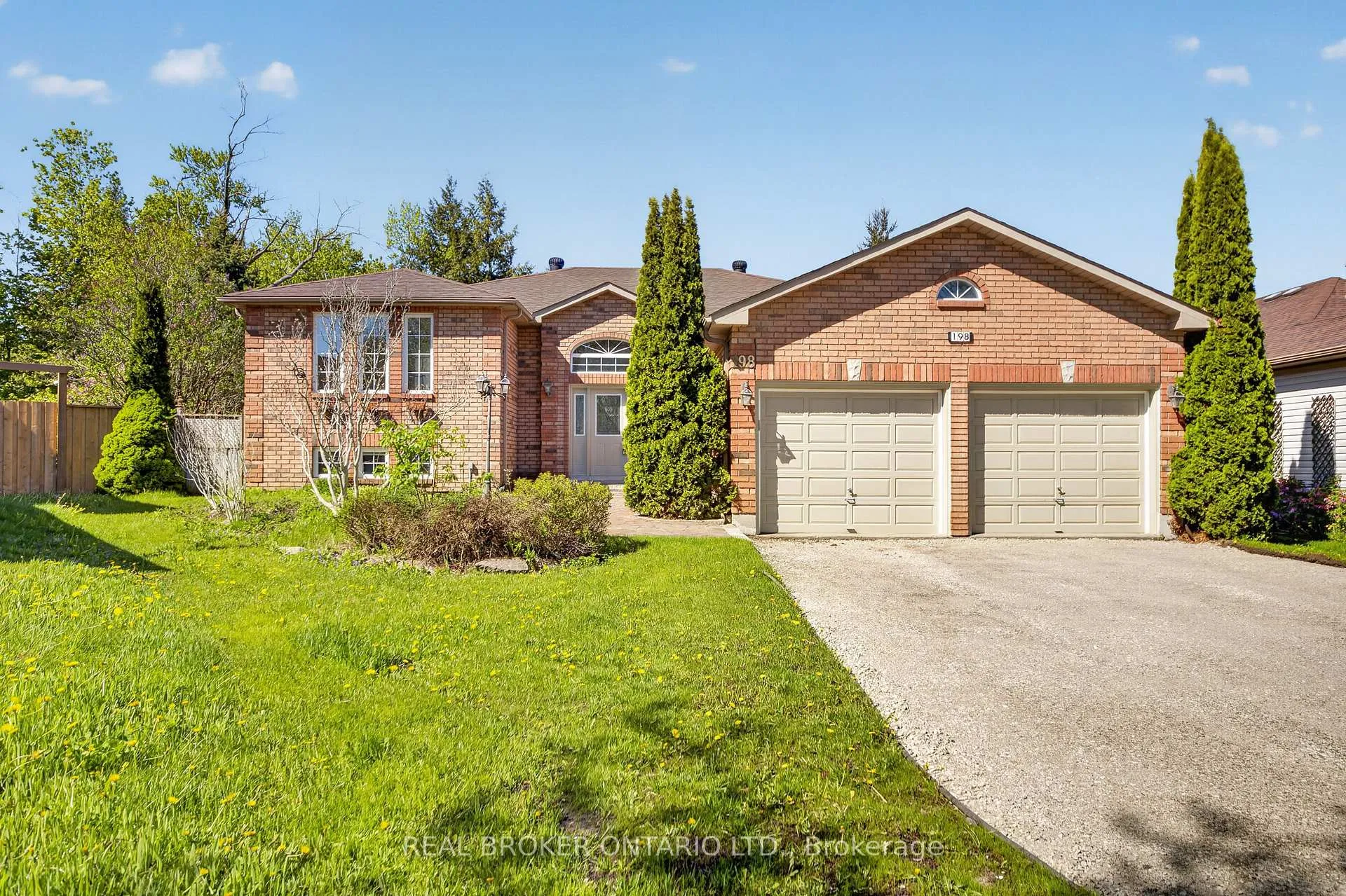 Photo 1 of 198 Columbia Road, Barrie, Holly — HOMEH