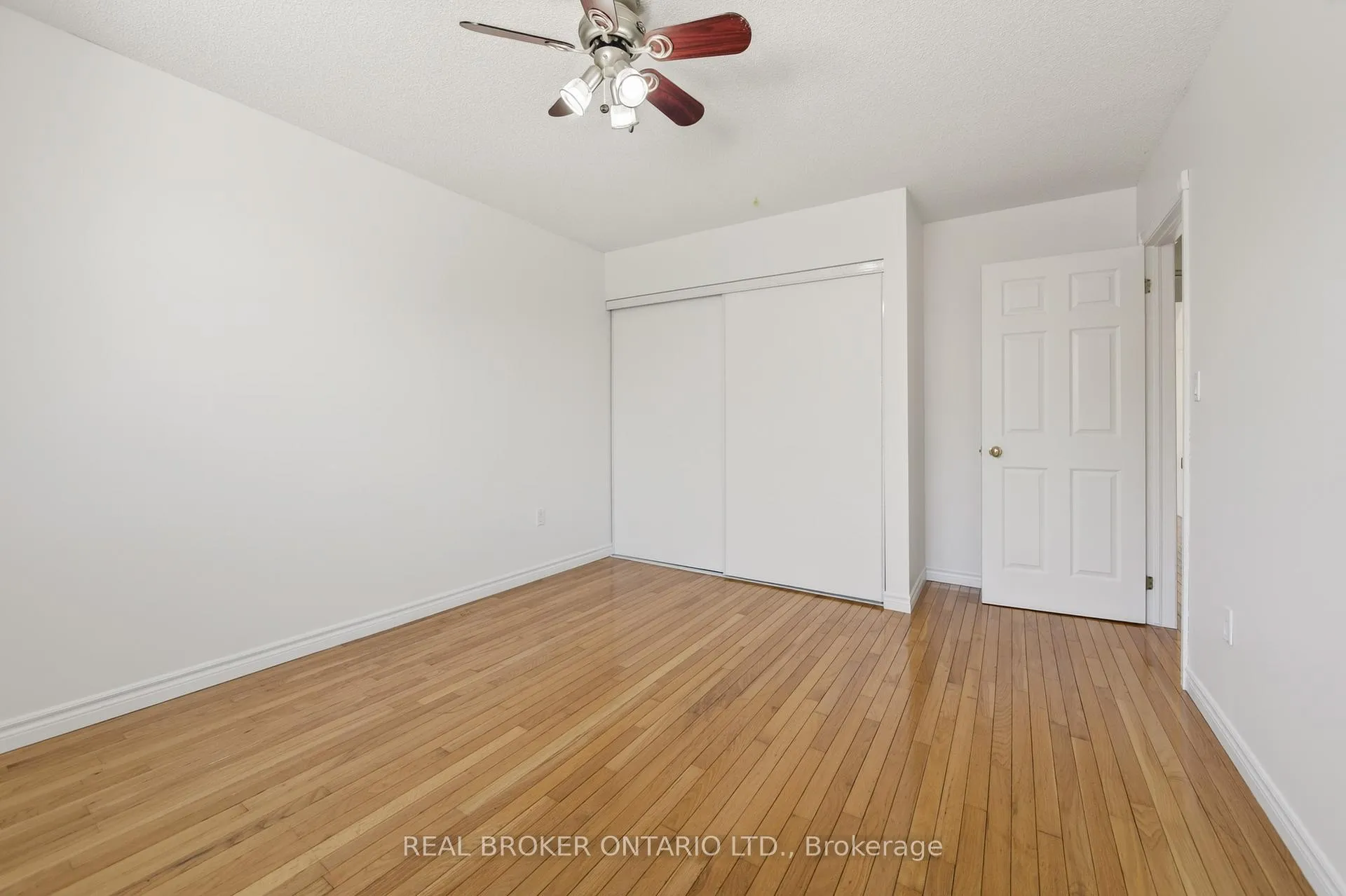 Photo 17 of 198 Columbia Road, Barrie, Holly — HOMEH