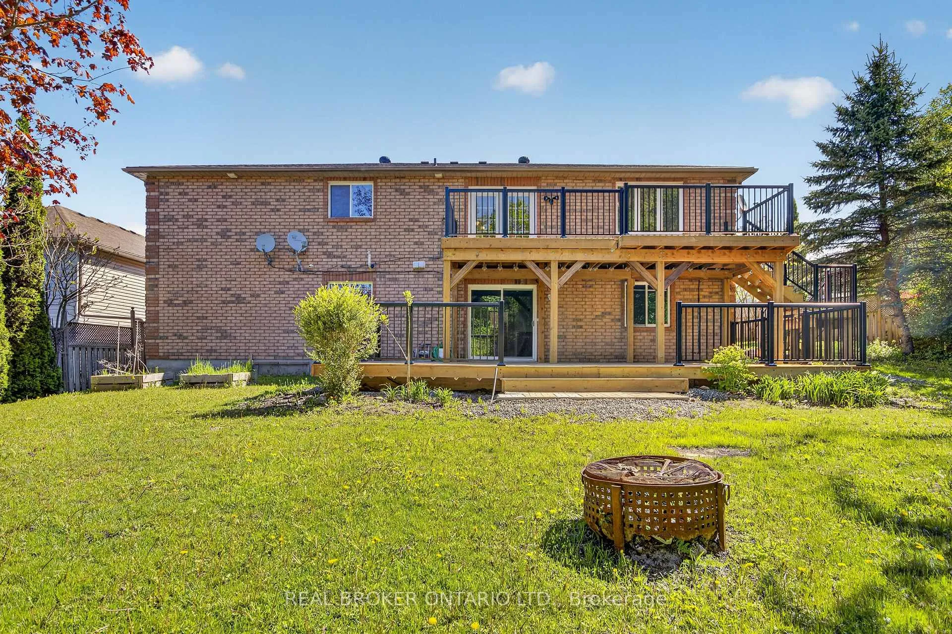 Photo 33 of 198 Columbia Road, Barrie, Holly — HOMEH