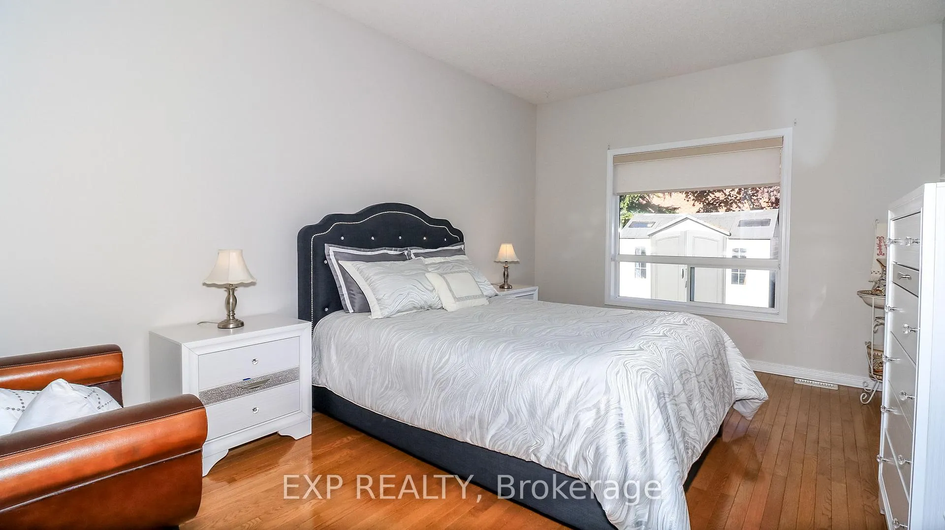 Photo 20 of 10 Westminster Circle, Barrie, Innis-Shore — HOMEH