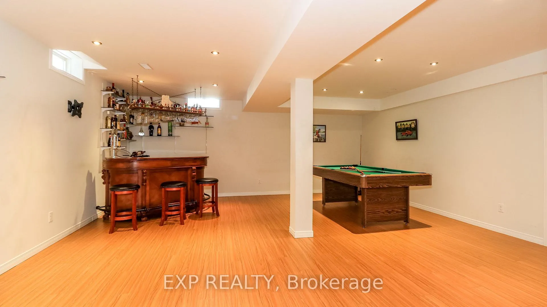 Photo 26 of 10 Westminster Circle, Barrie, Innis-Shore — HOMEH
