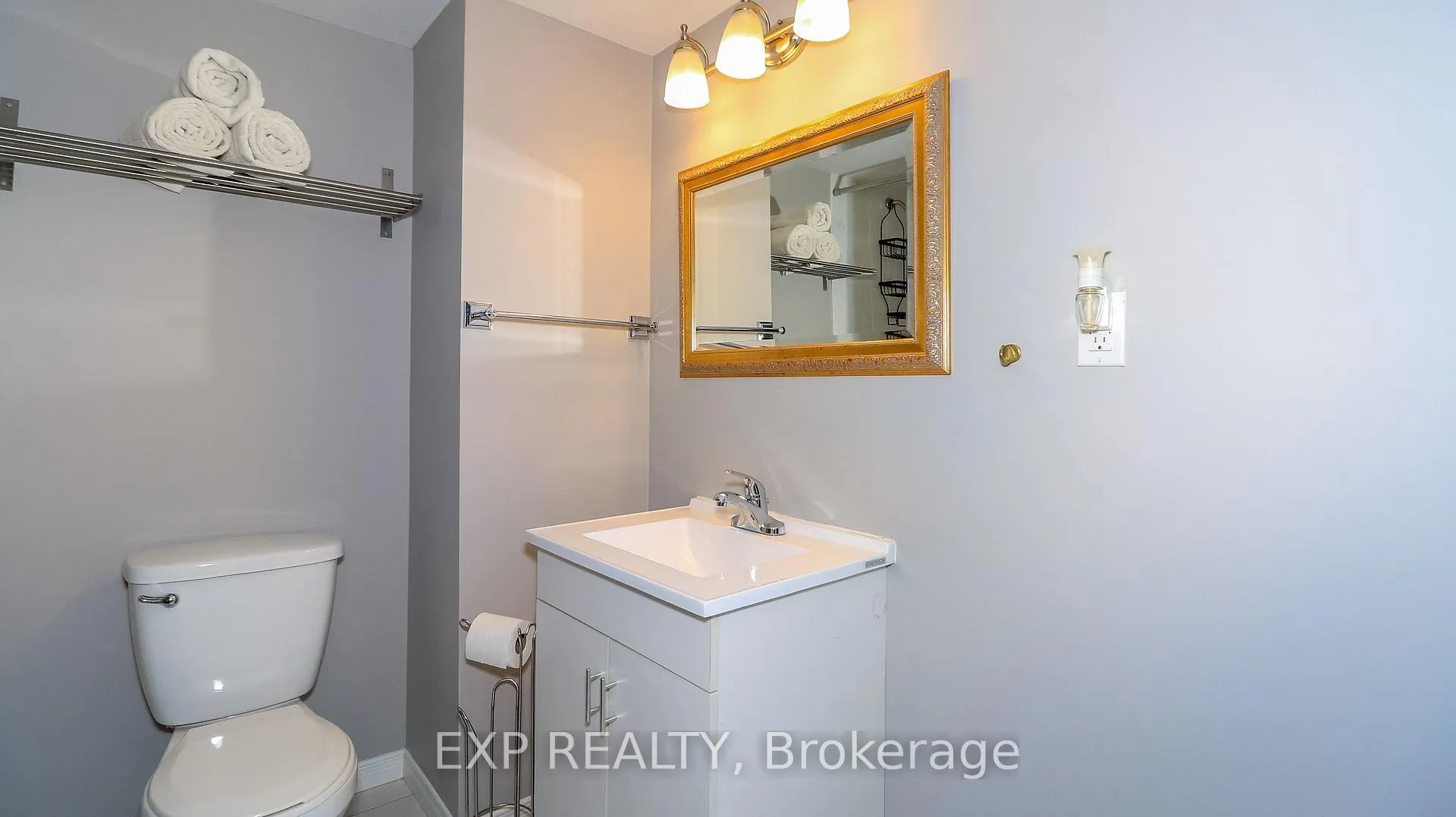 Photo 33 of 10 Westminster Circle, Barrie, Innis-Shore — HOMEH