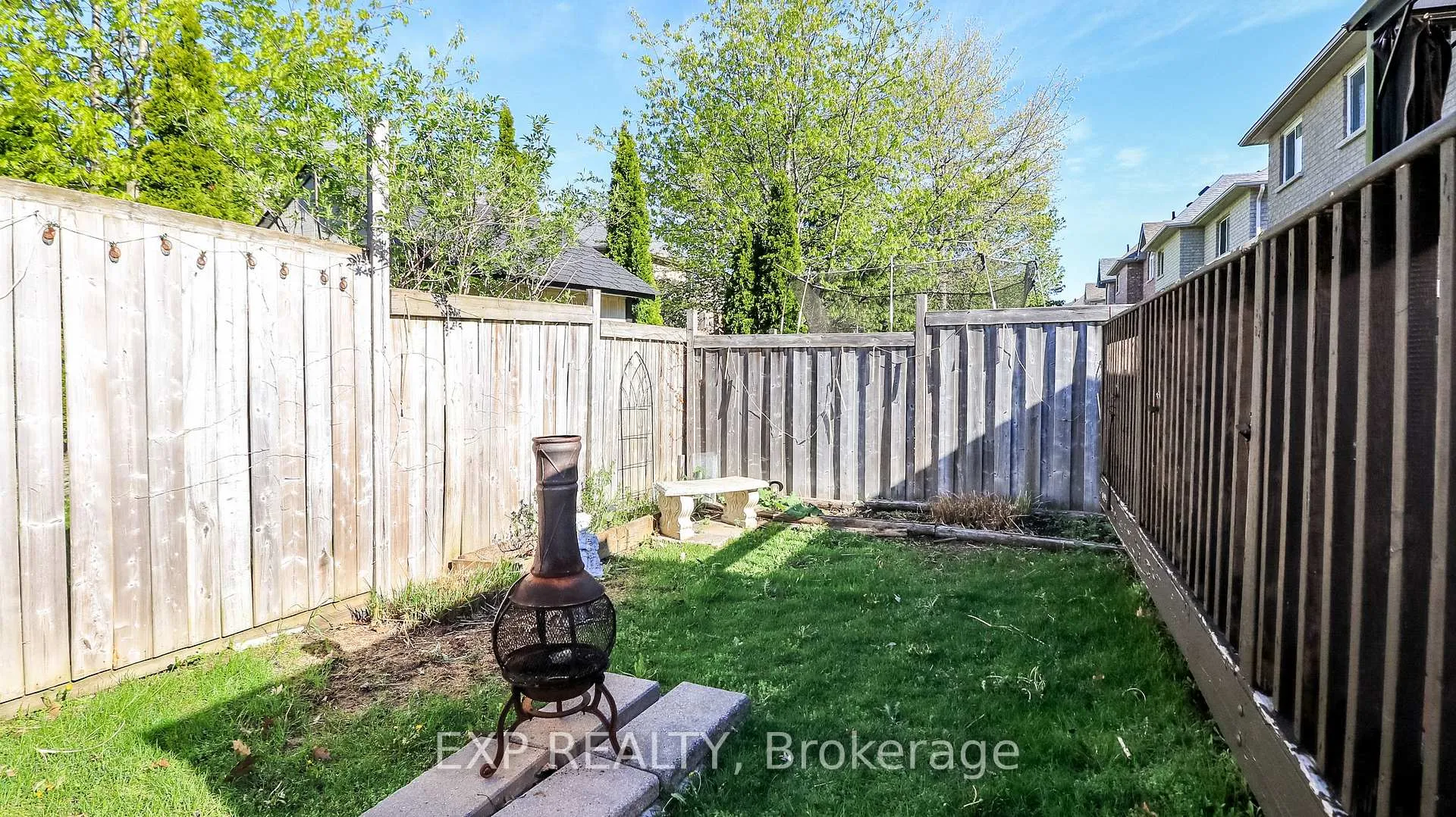 Photo 40 of 10 Westminster Circle, Barrie, Innis-Shore — HOMEH