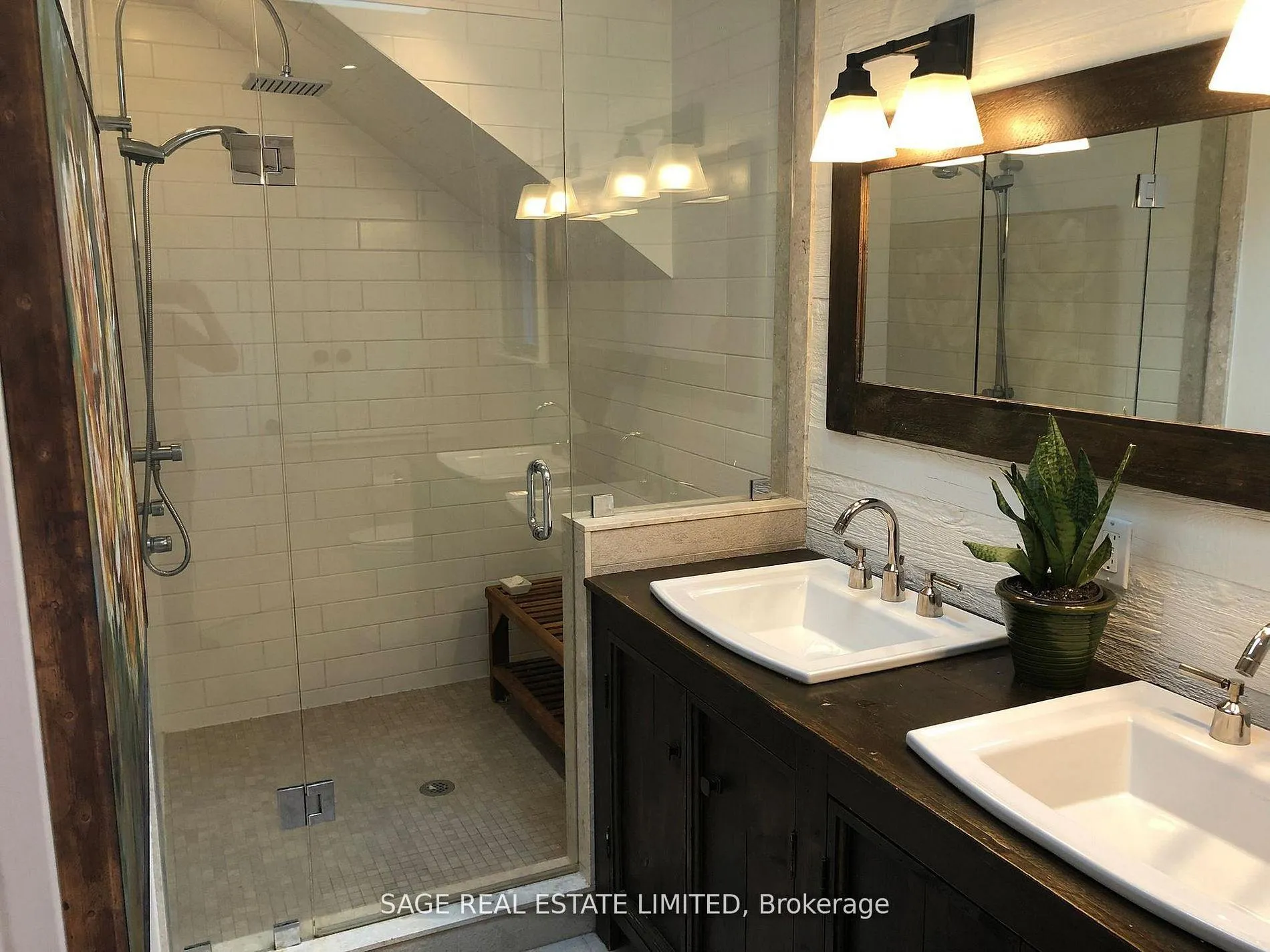 Photo 15 of 19 Beechwood Drive, Toronto, Broadview North — HOMEH