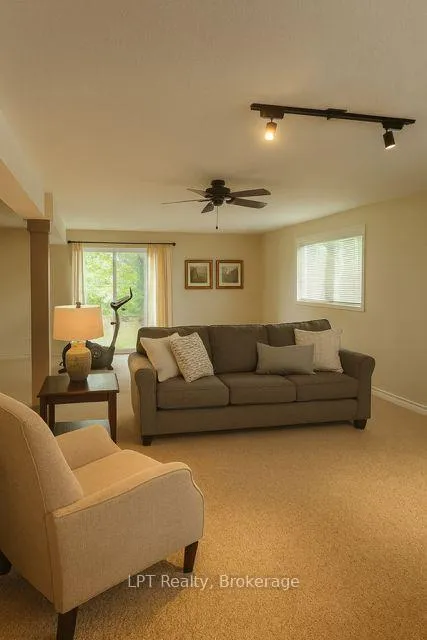 Photo 10 of 680 Trailview Drive, Peterborough, Ashburnham Ward 4 — HOMEH