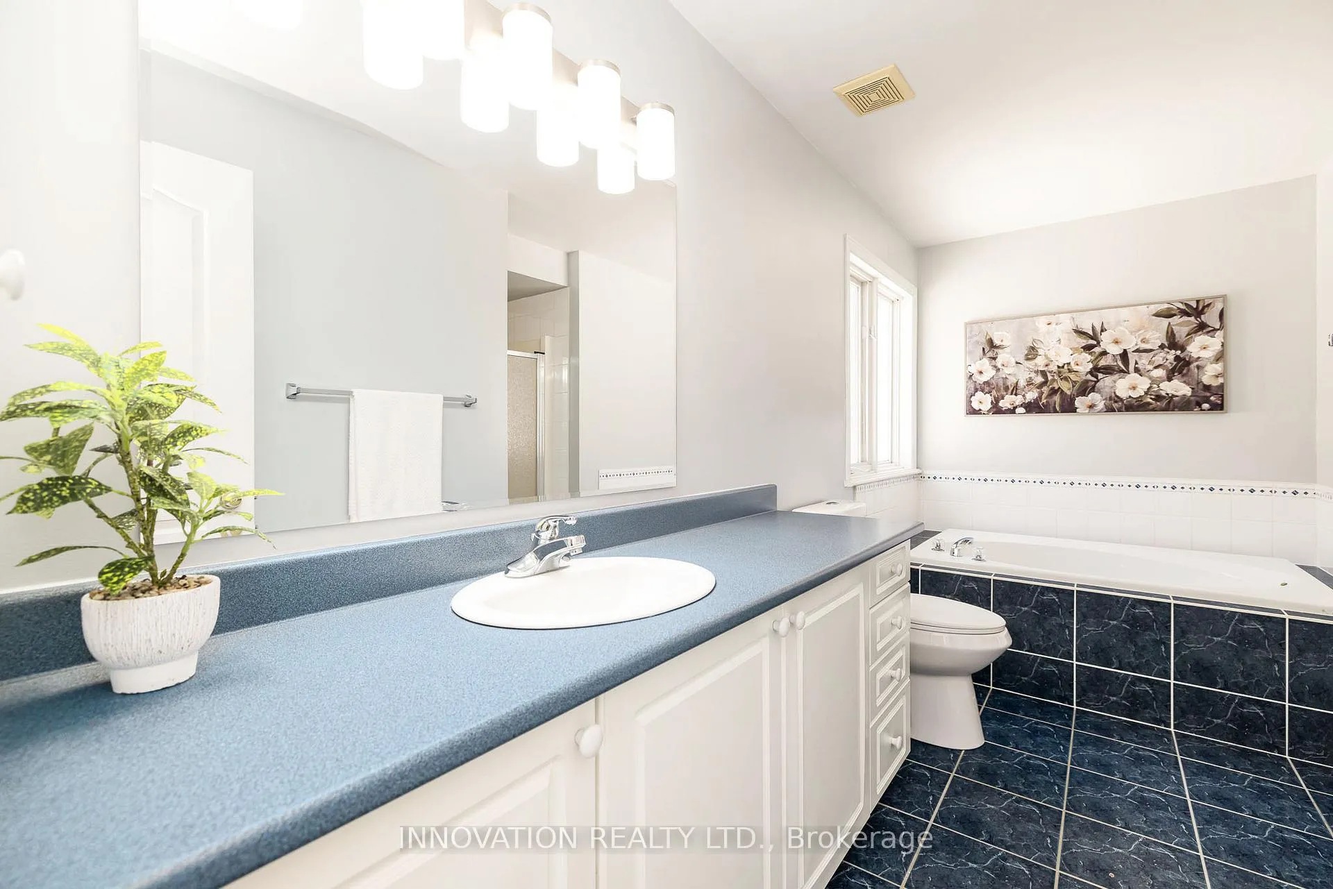 Photo 18 of 30 Mountain Ash Drive, Ottawa, Barrhaven East — HOMEH