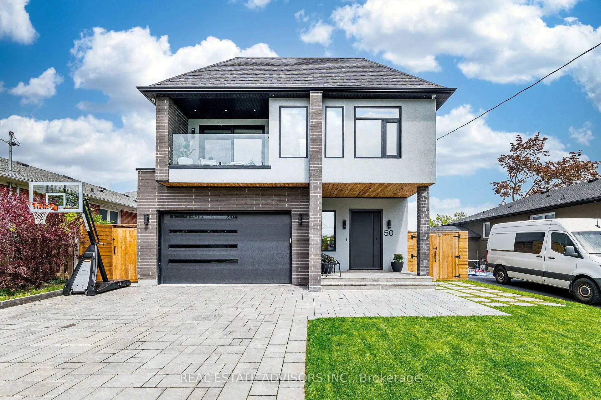 Front of 50 Beckwith Road E