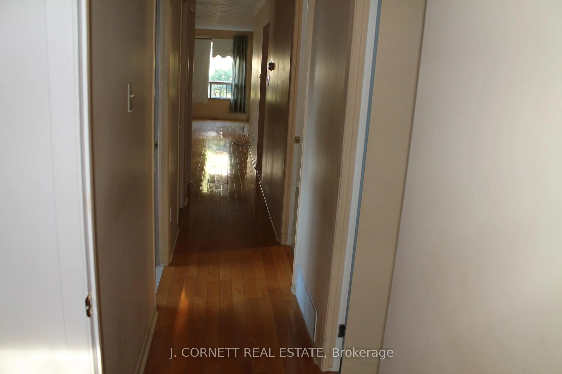 Photo 6 of 689 Champlain Drive E, Cornwall — HOMEH