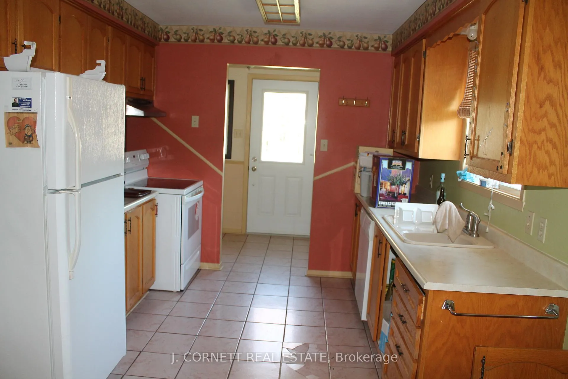 Photo 9 of 689 Champlain Drive E, Cornwall — HOMEH