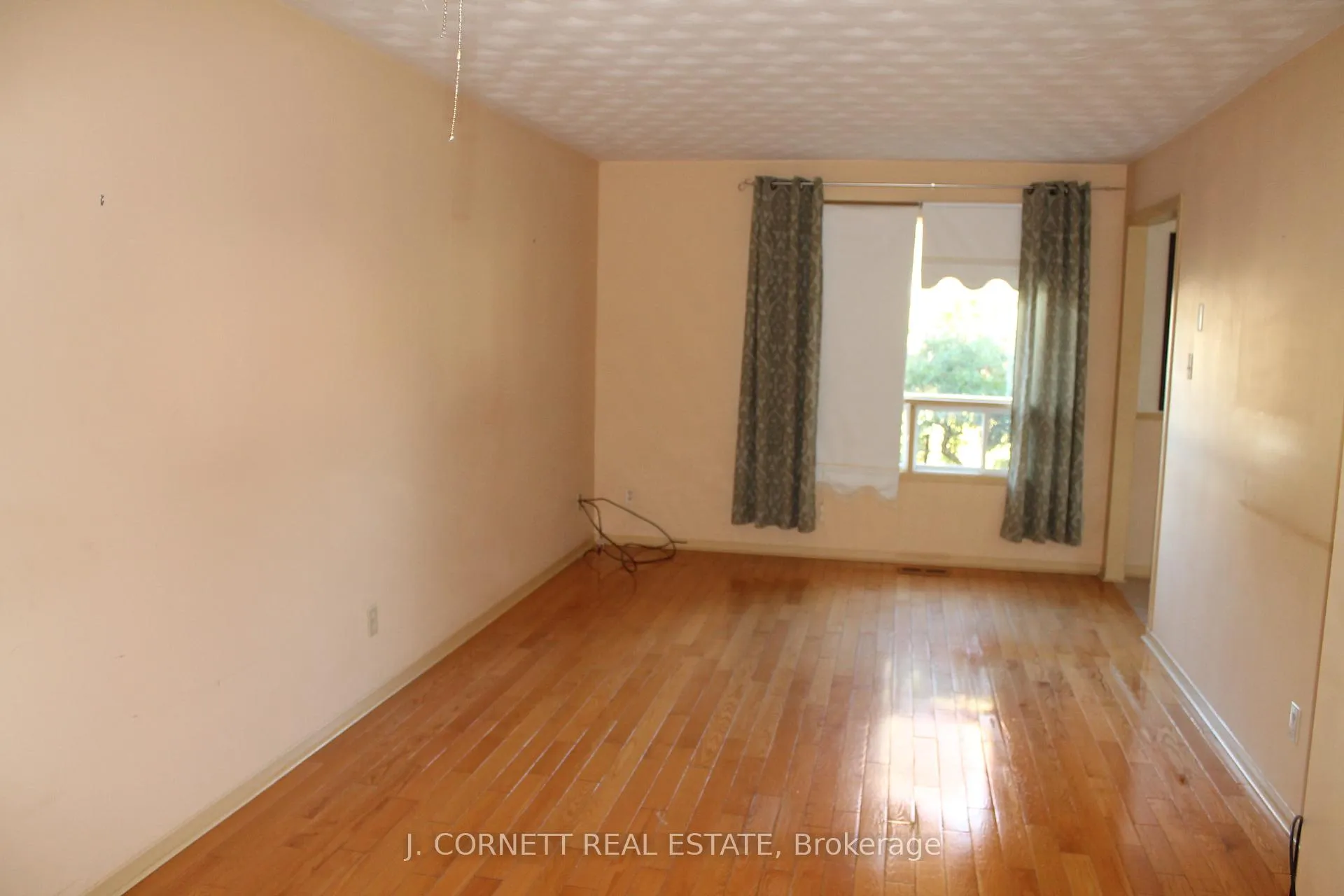 Photo 11 of 689 Champlain Drive E, Cornwall — HOMEH