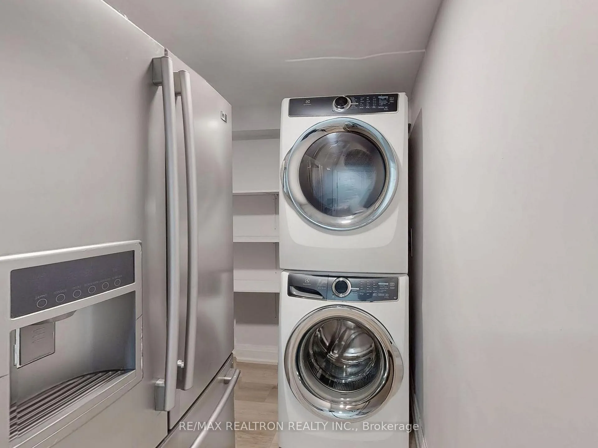 Photo 19 of Unit Bsmt, 28 Blue Spruce Lane, Markham, Royal Orchard — HOMEH