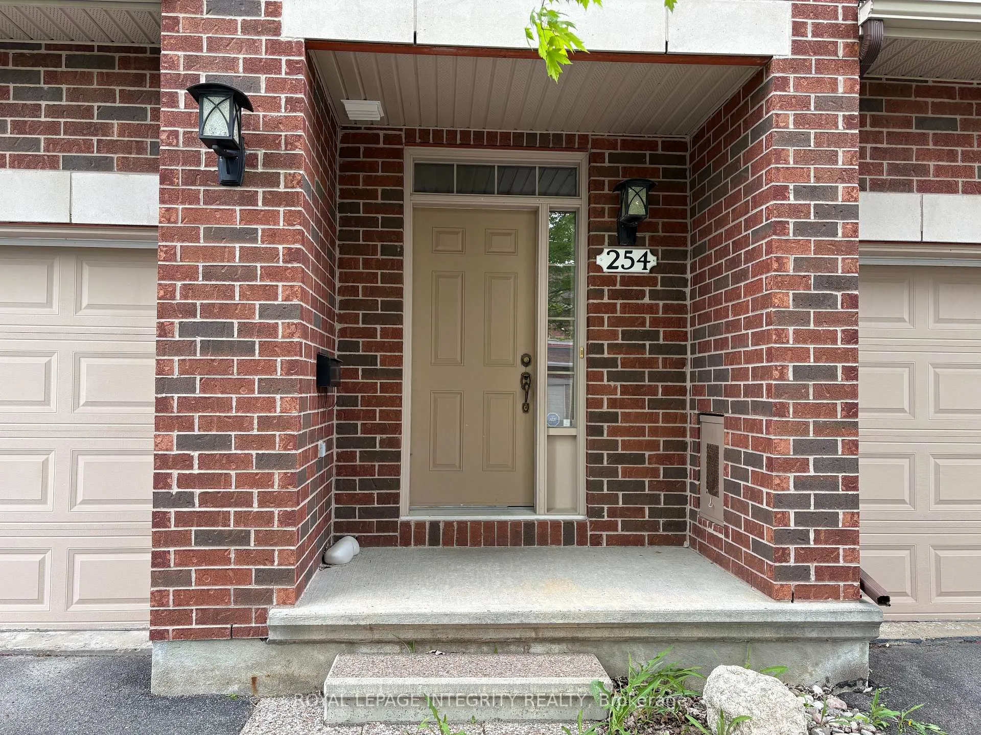 Photo 2 of 254 Badgeley Avenue, Ottawa, Kanata - Kanata Lakes/Heritage Hills — HOMEH