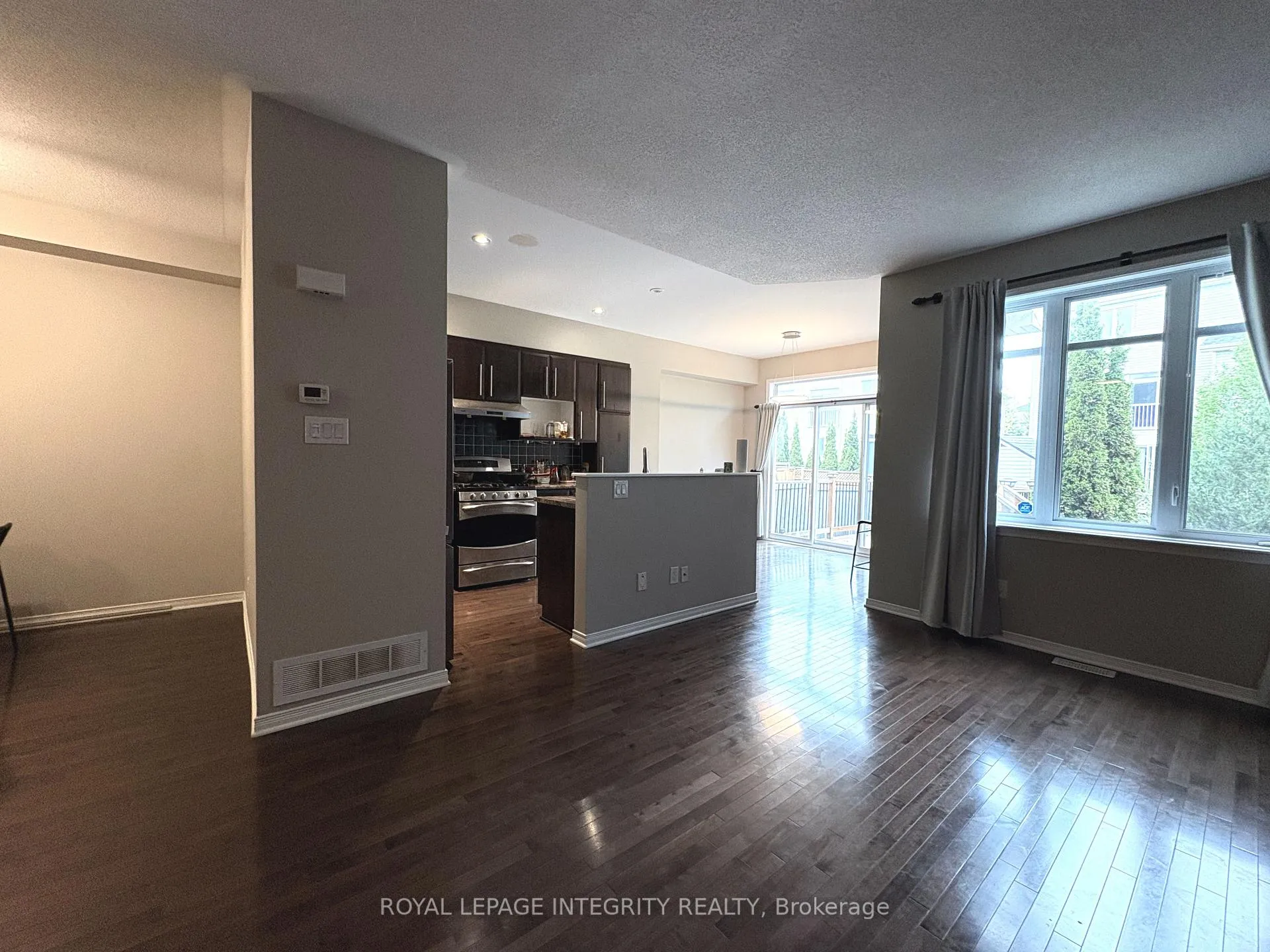 Photo 18 of 254 Badgeley Avenue, Ottawa, Kanata - Kanata Lakes/Heritage Hills — HOMEH