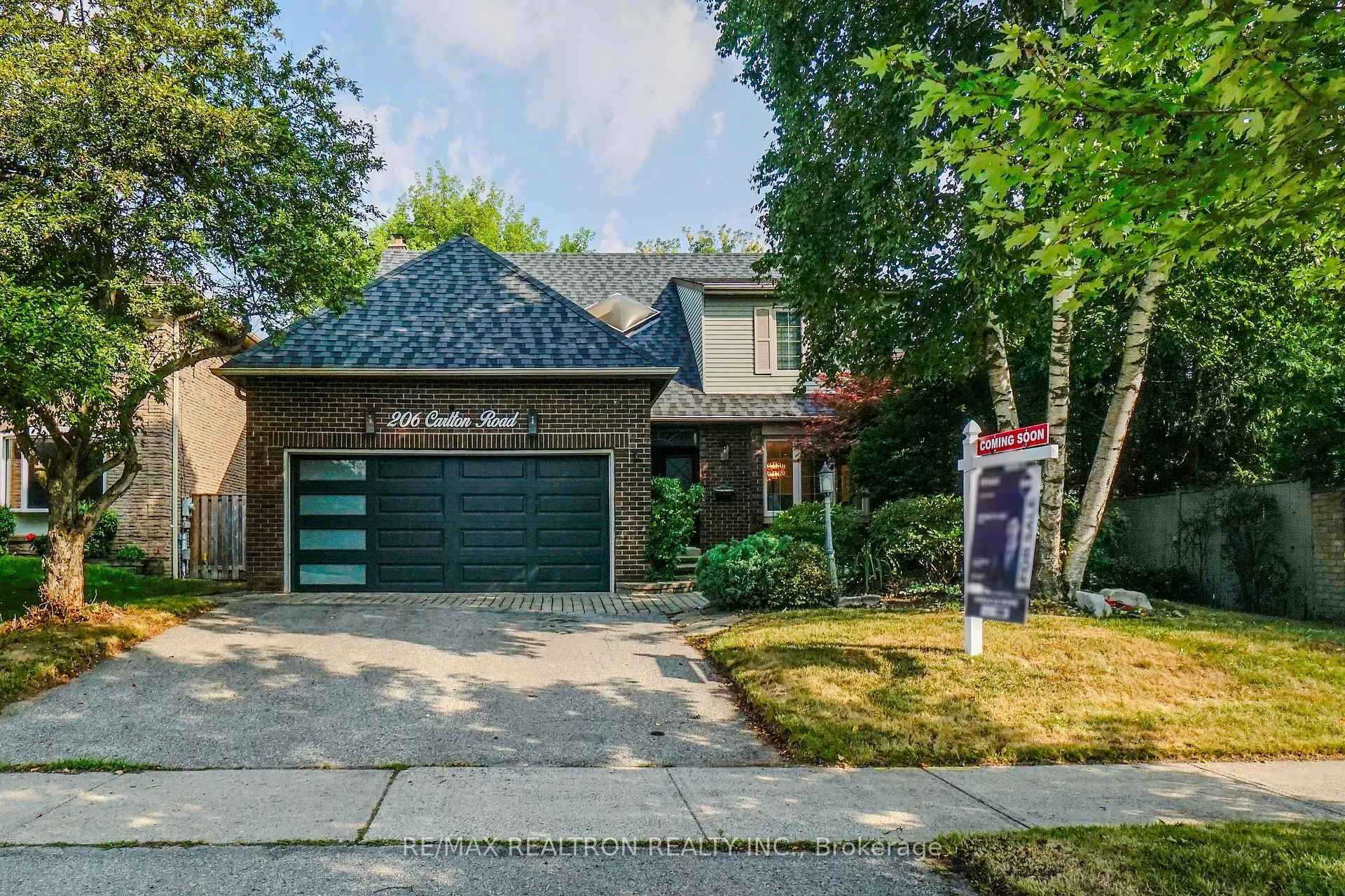 Photo 1 of 206 Carlton Road, Markham, Unionville — HOMEH