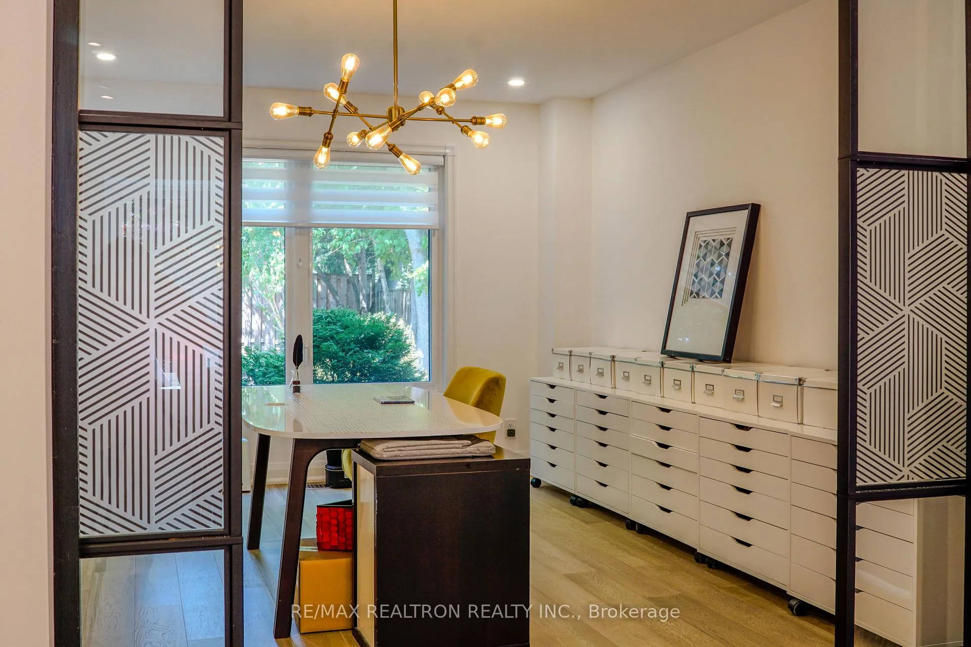 Photo 10 of 206 Carlton Road, Markham, Unionville — HOMEH