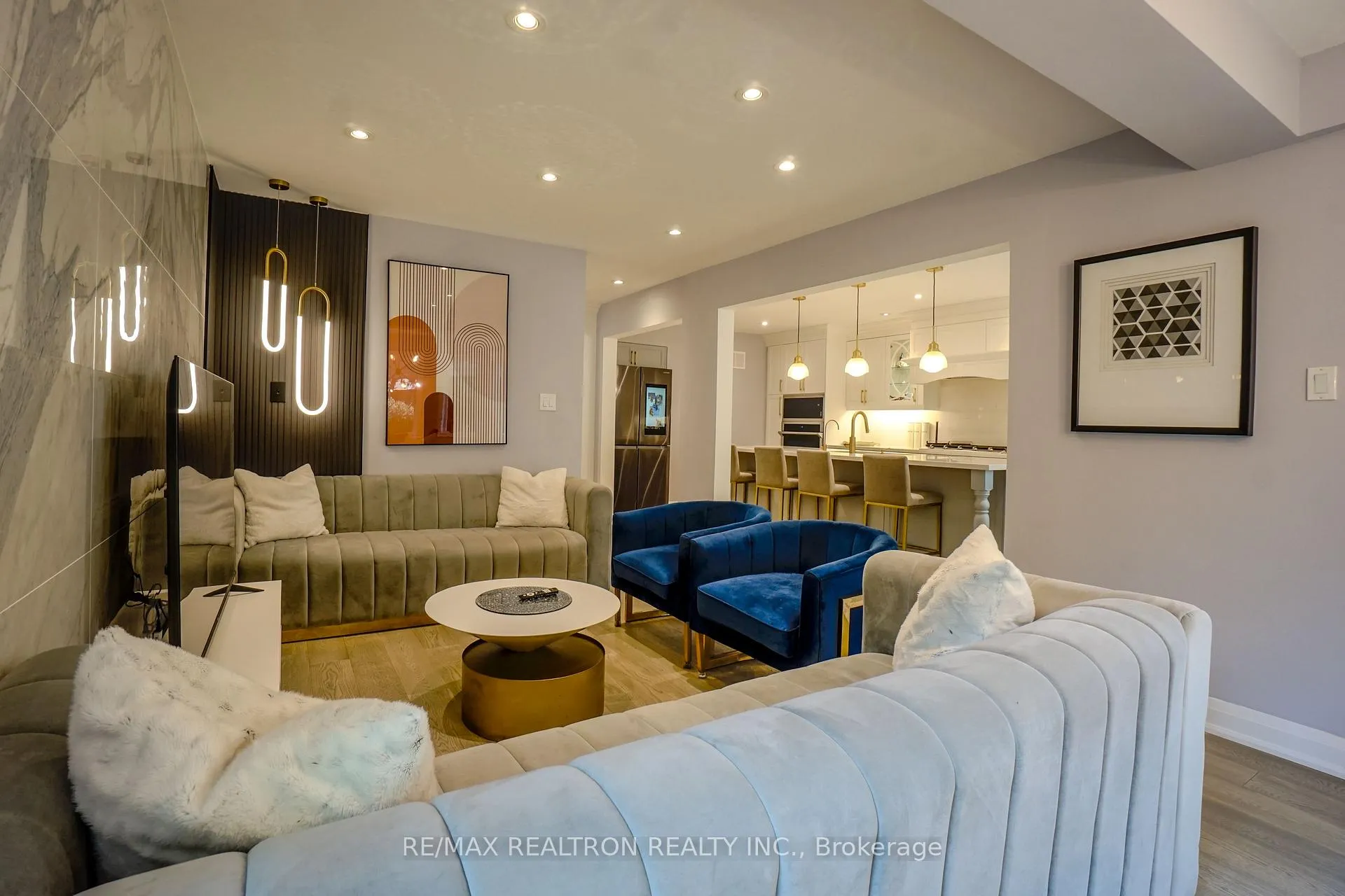 Photo 16 of 206 Carlton Road, Markham, Unionville — HOMEH