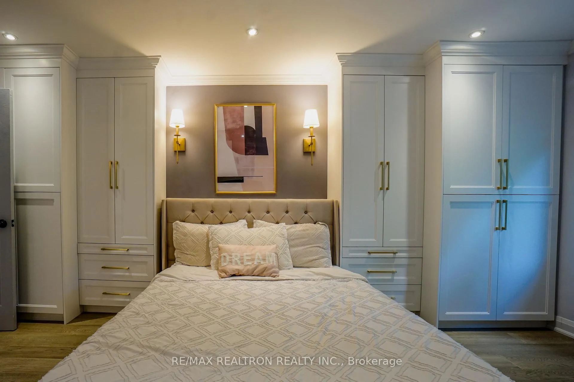 Photo 23 of 206 Carlton Road, Markham, Unionville — HOMEH