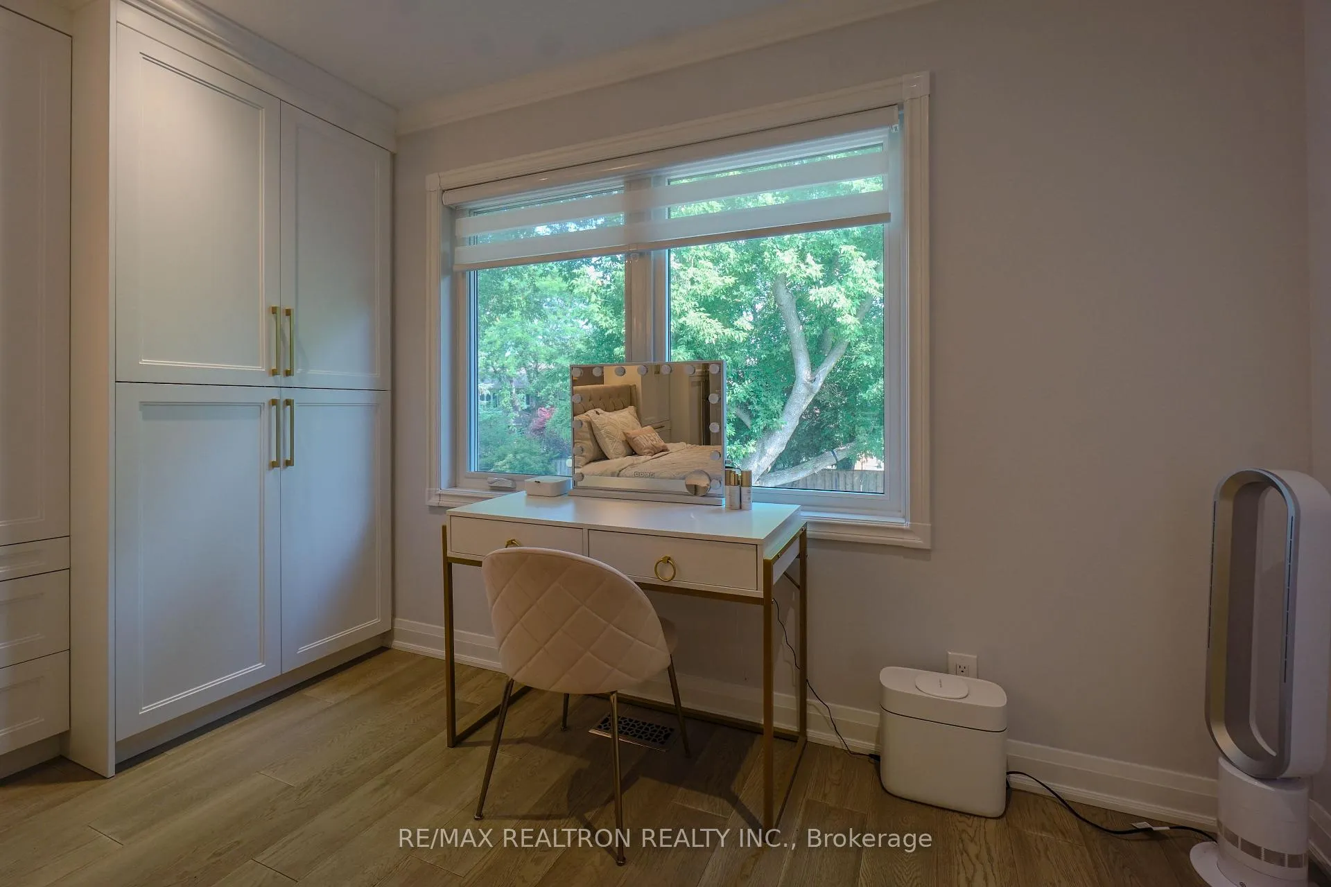 Photo 24 of 206 Carlton Road, Markham, Unionville — HOMEH