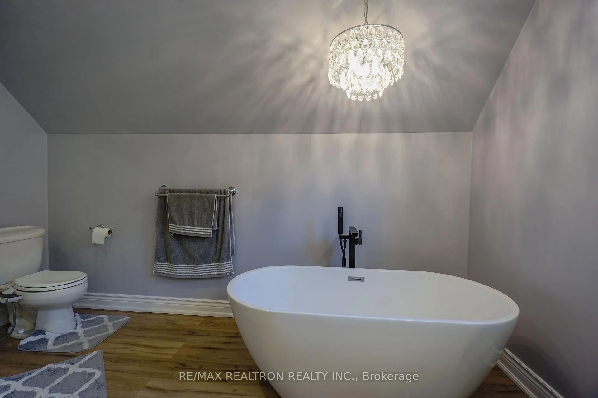 Photo 27 of 206 Carlton Road, Markham, Unionville — HOMEH