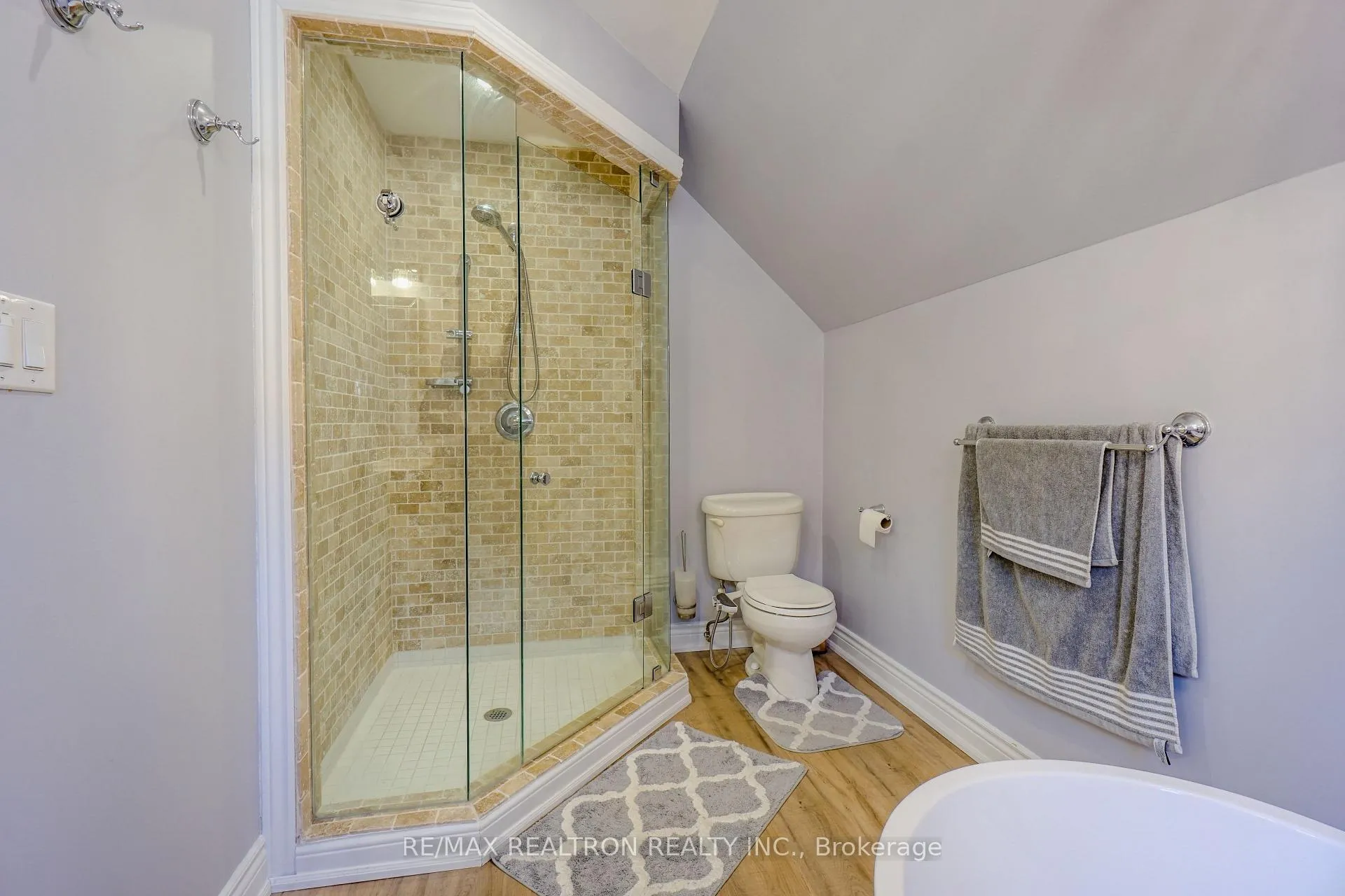 Photo 28 of 206 Carlton Road, Markham, Unionville — HOMEH