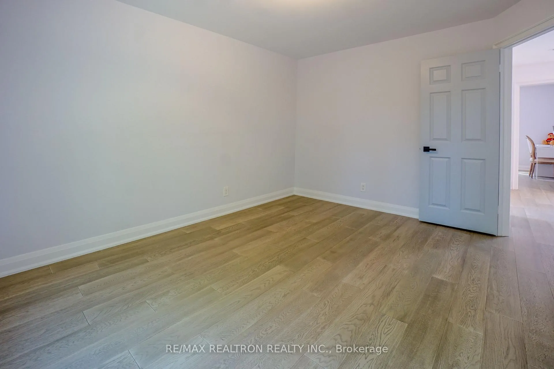 Photo 38 of 206 Carlton Road, Markham, Unionville — HOMEH