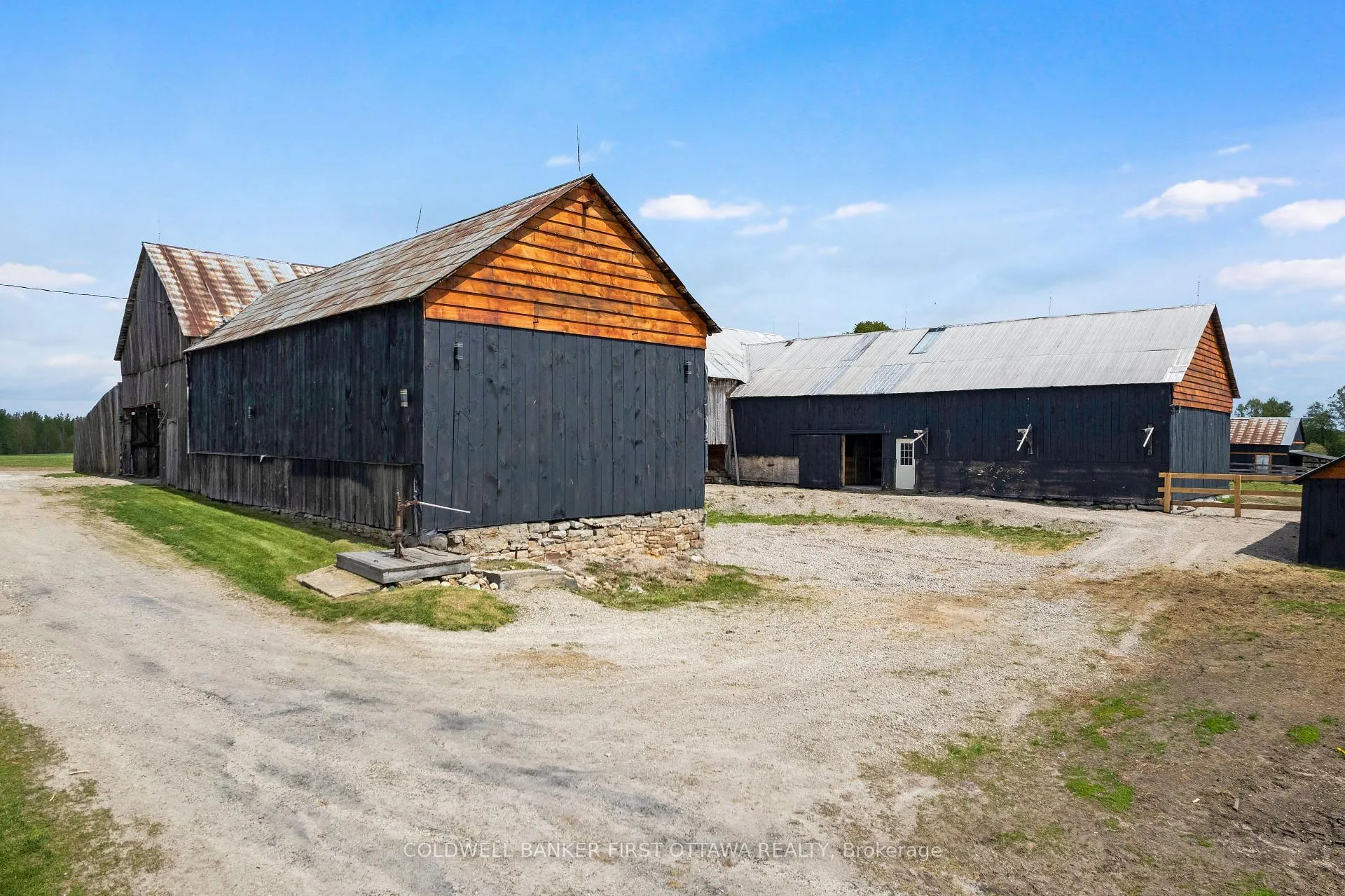 Photo 2 of 898 Highway 511, Drummond/North Elmsley, Drummond N Elmsley (Drummond) Twp — HOMEH